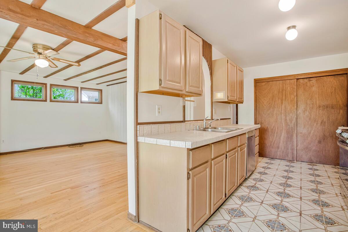 VILLAGE OF LONG REACH - Residential