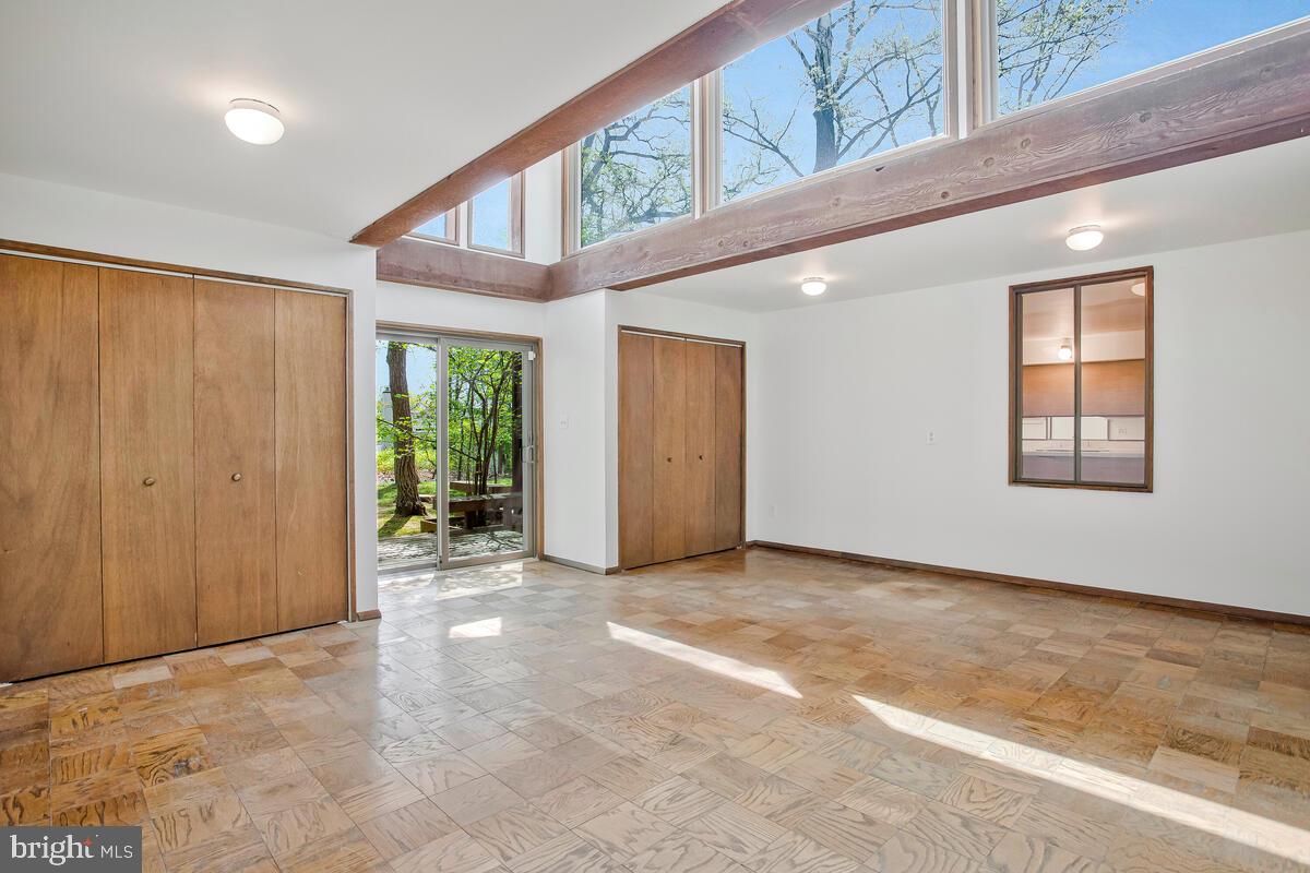 VILLAGE OF LONG REACH - Residential