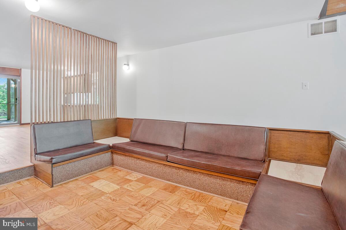 VILLAGE OF LONG REACH - Residential