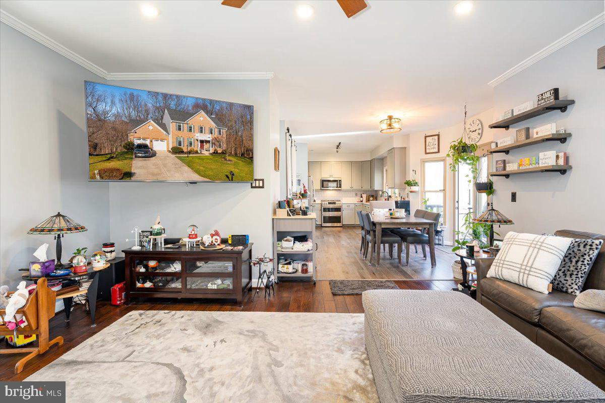 BLUNT COMMONS - Residential