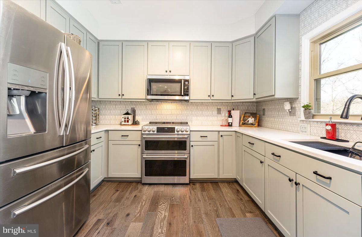 BLUNT COMMONS - Residential