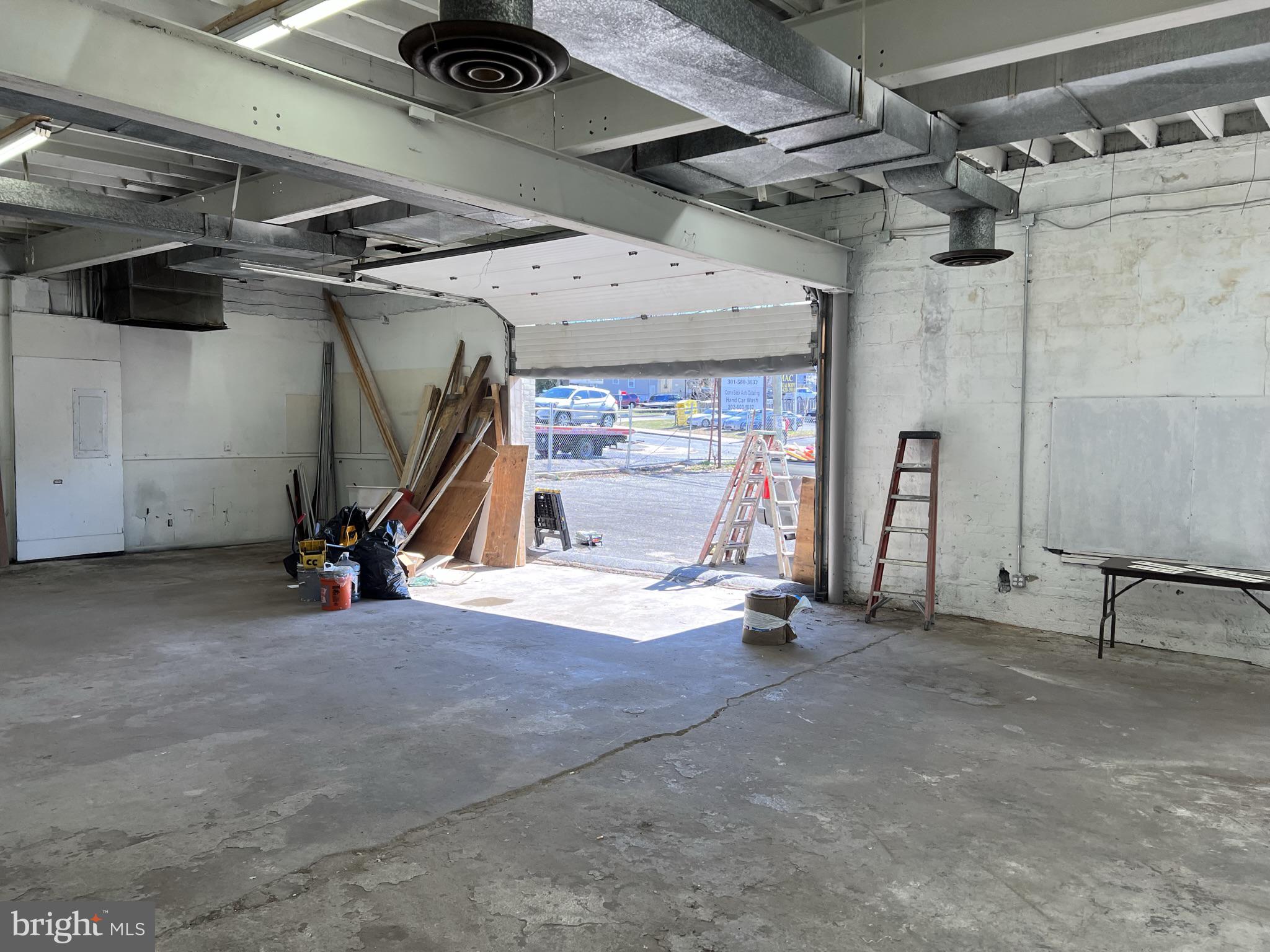 CAPITOL HEIGHTS - Commercial Lease