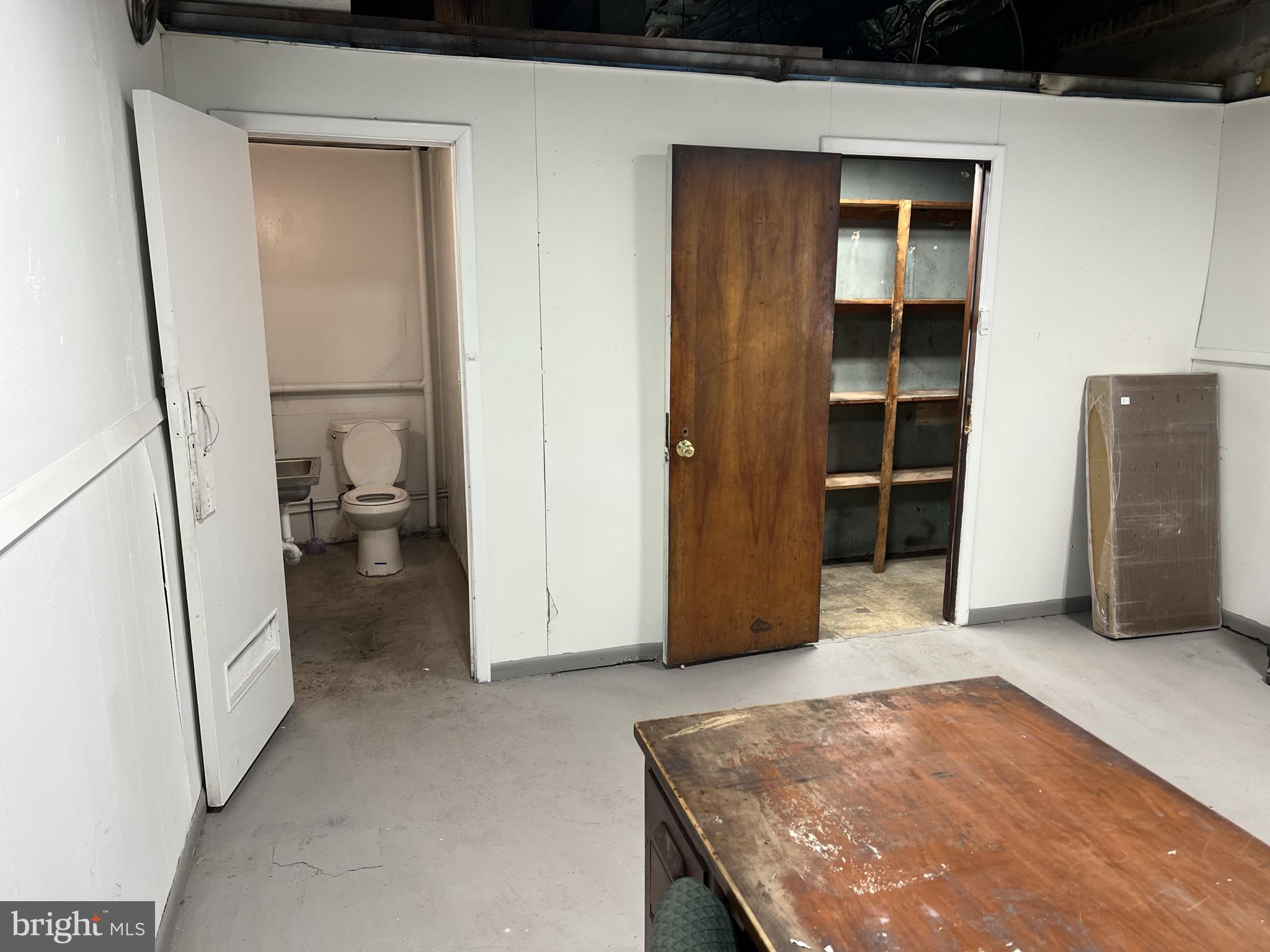 CAPITOL HEIGHTS - Commercial Lease