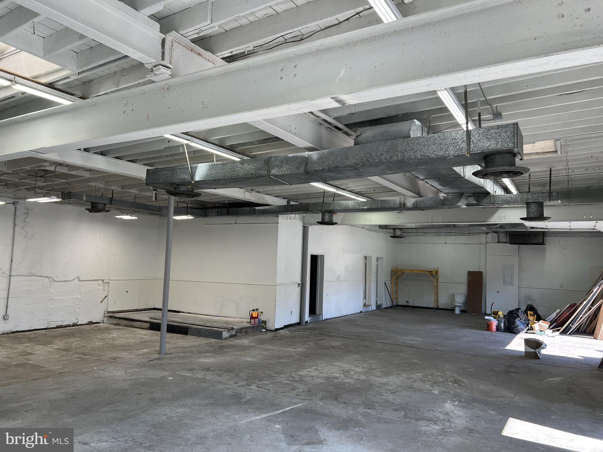 CAPITOL HEIGHTS - Commercial Lease