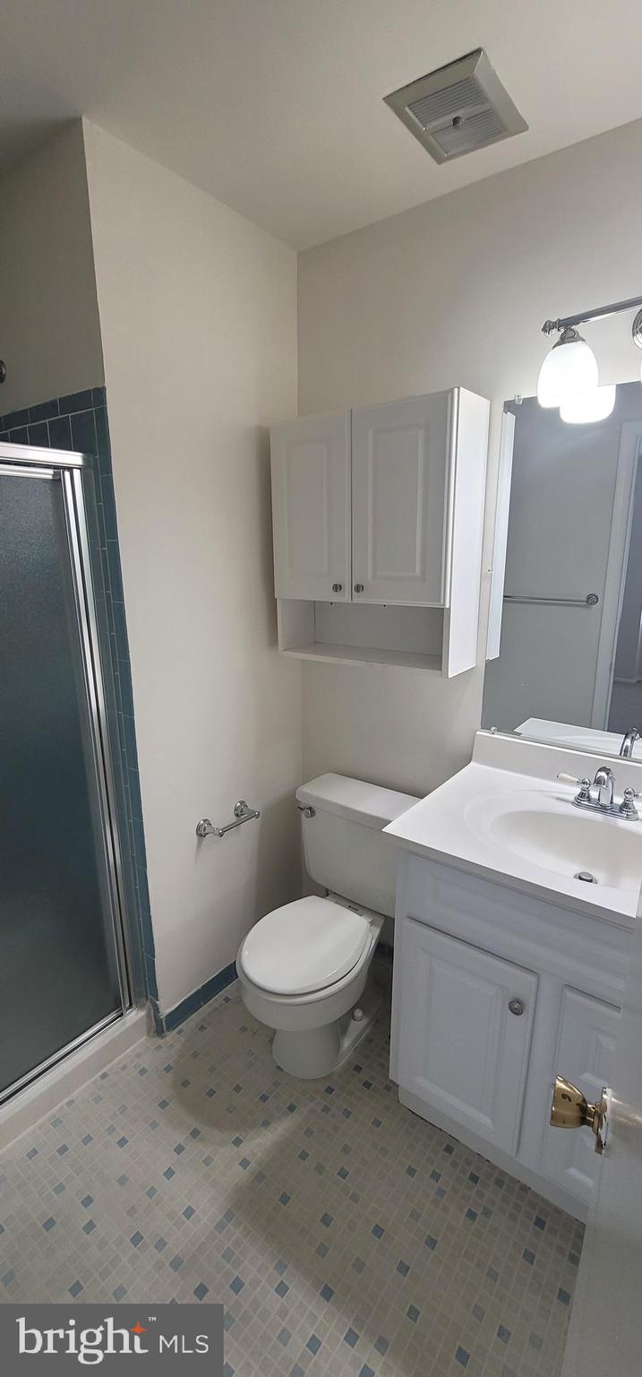 STRATHMEADE SQUARE - Residential Lease