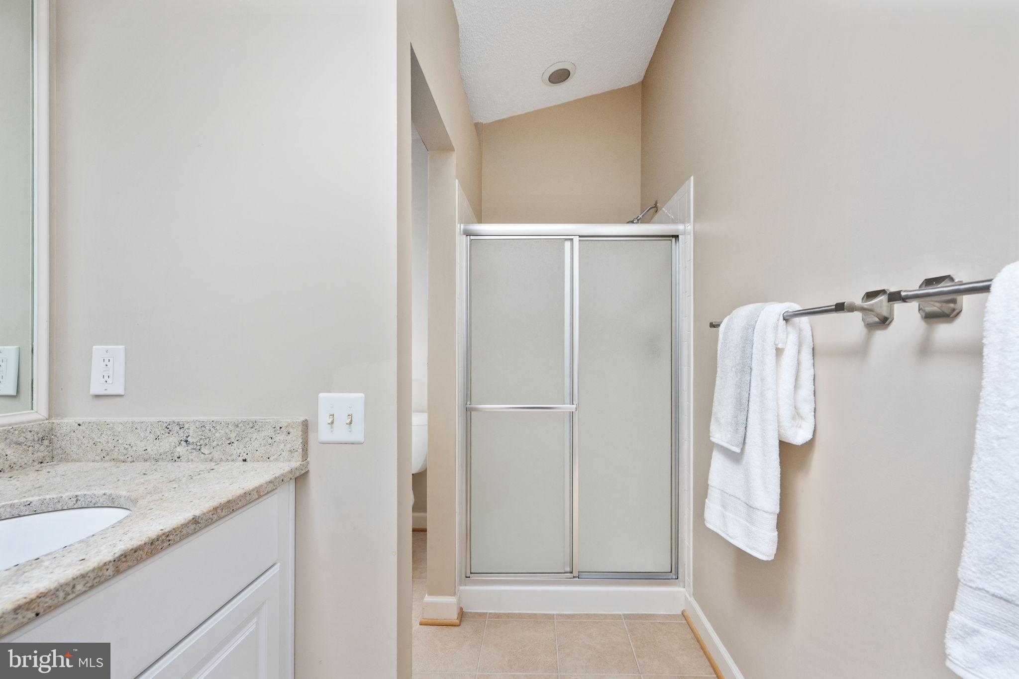 OAKENSHAW - Residential