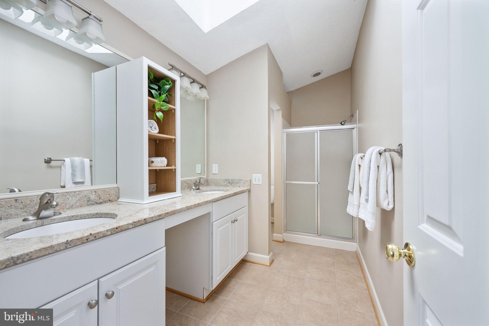 OAKENSHAW - Residential