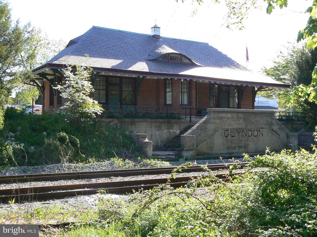 GLYNDON - Residential