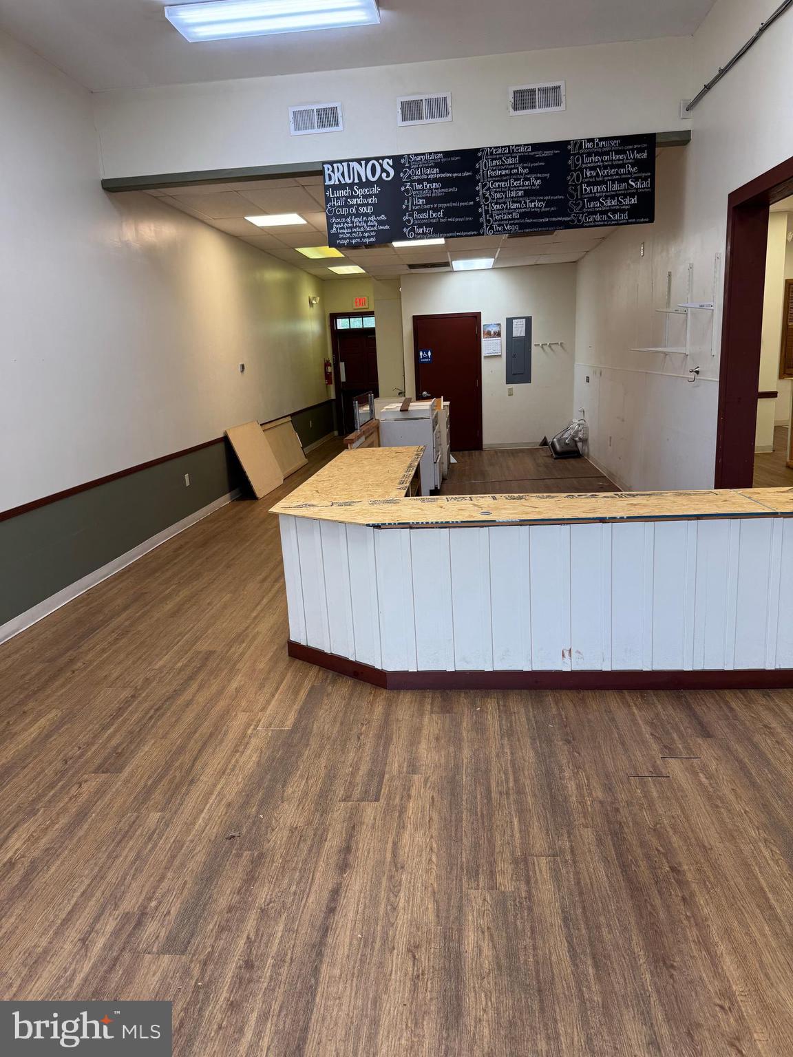 SHOPPES AT GREENFIELD - Commercial Lease