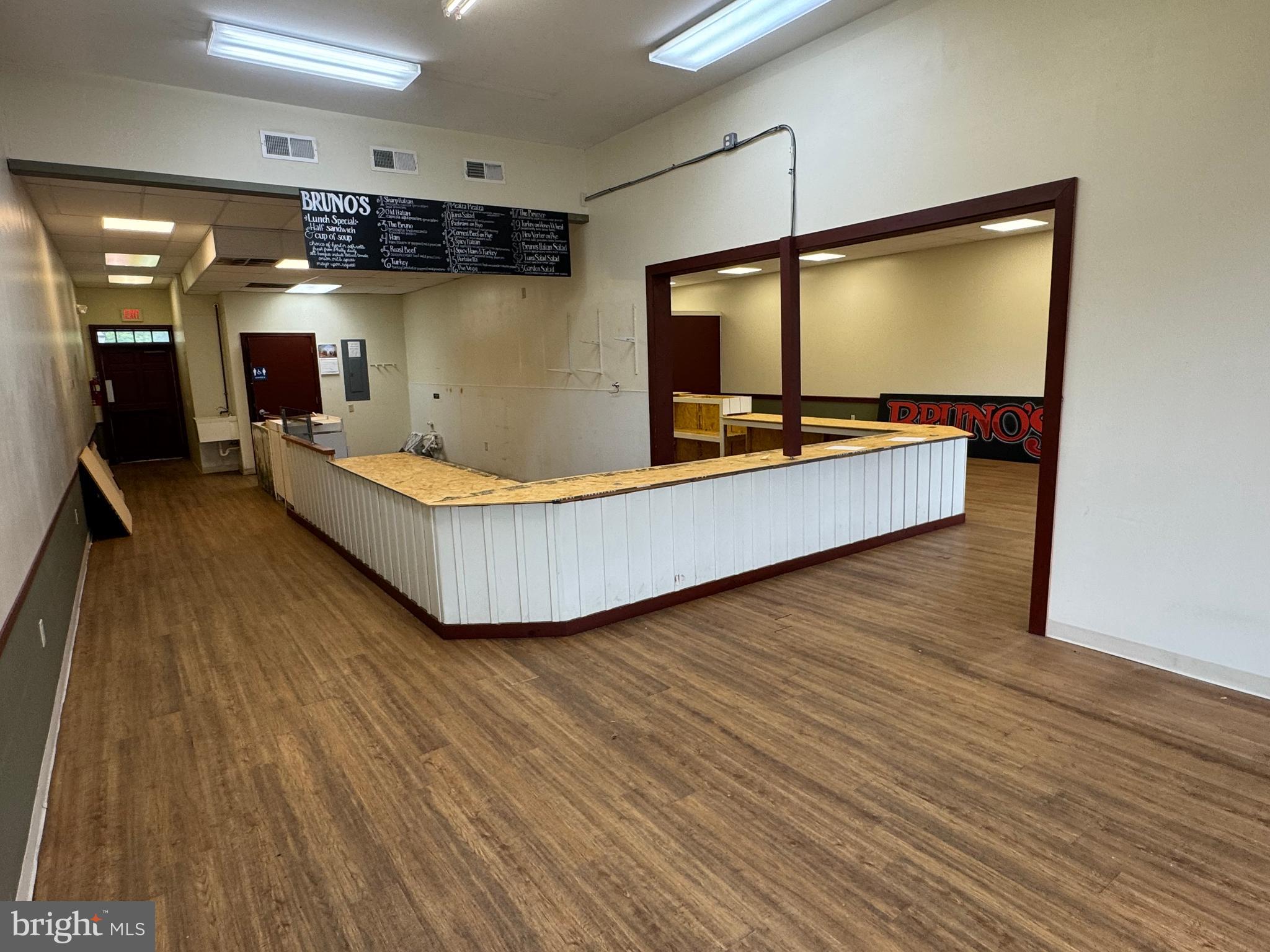 SHOPPES AT GREENFIELD - Commercial Lease