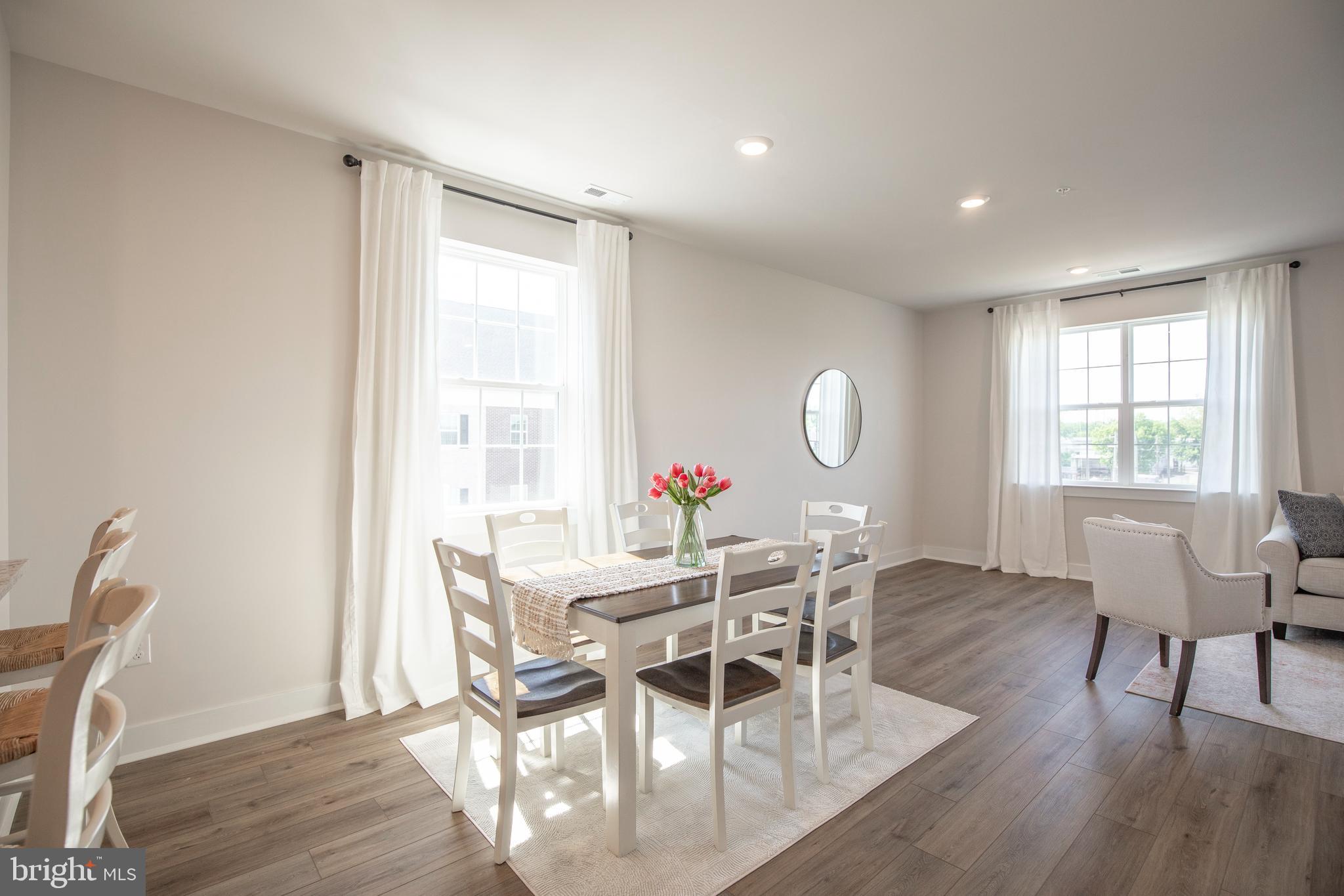 WATERSIDE - Residential