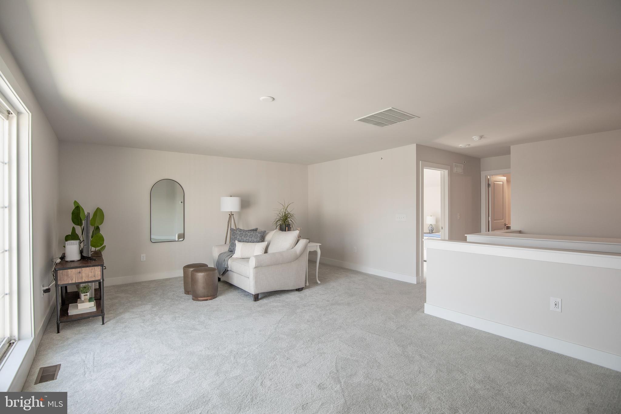 WATERSIDE - Residential