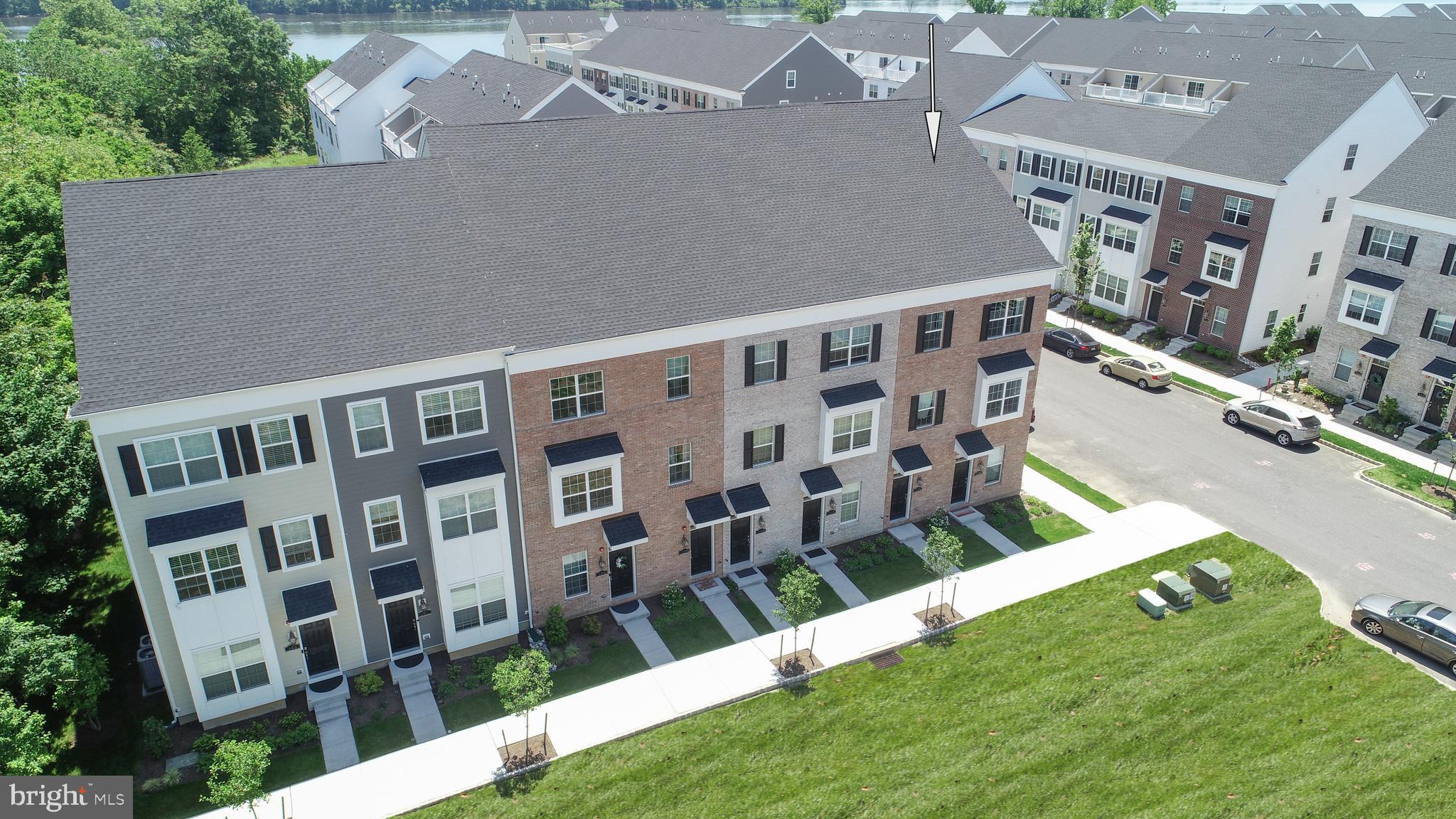 WATERSIDE - Residential