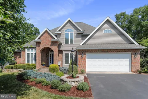 397 Peace Pipe Ln, Hedgesville, WV MLS: WVBE2038330