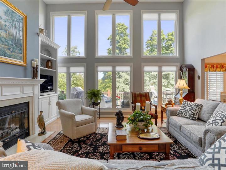 THE WOODS - Residential