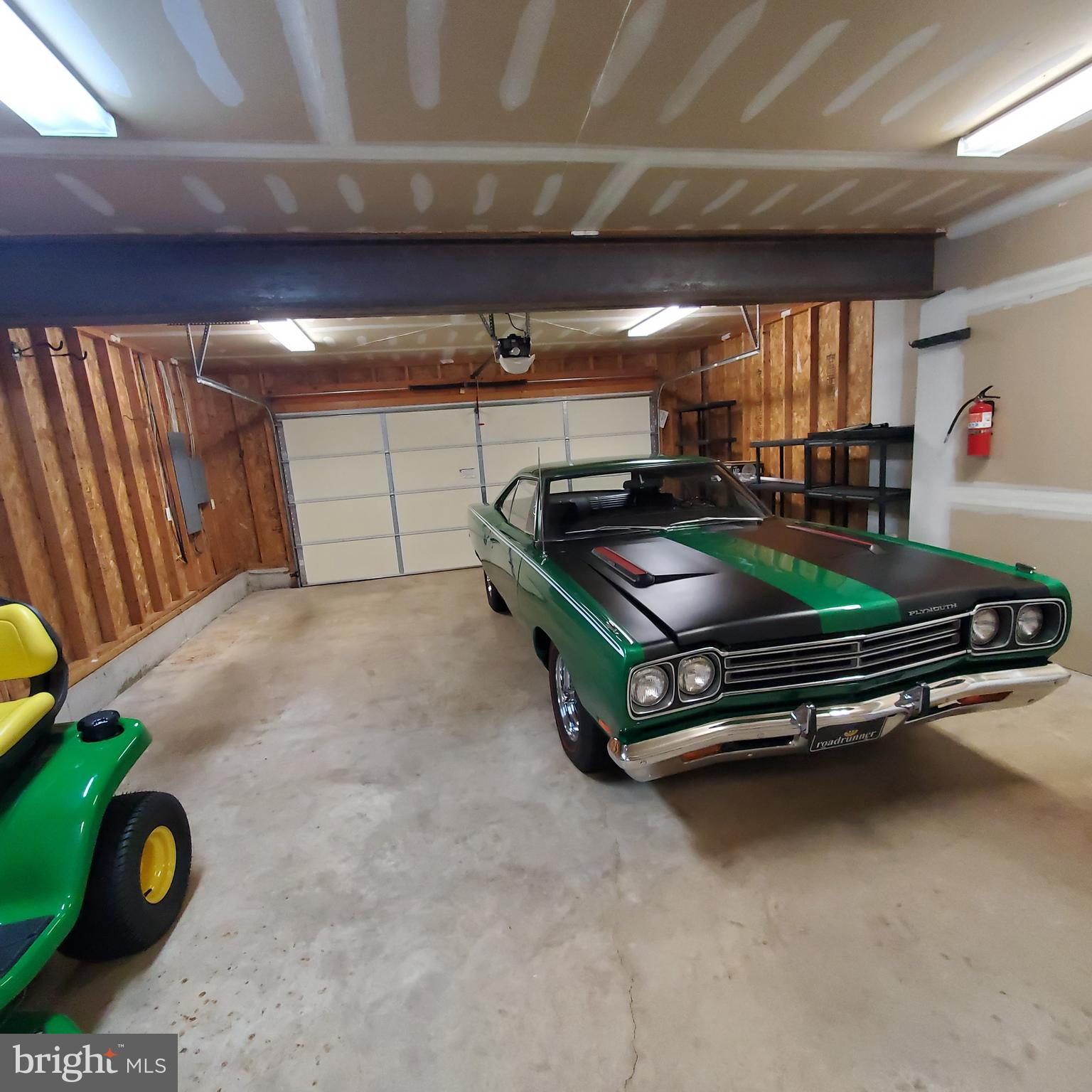 THE WOODS - Residential