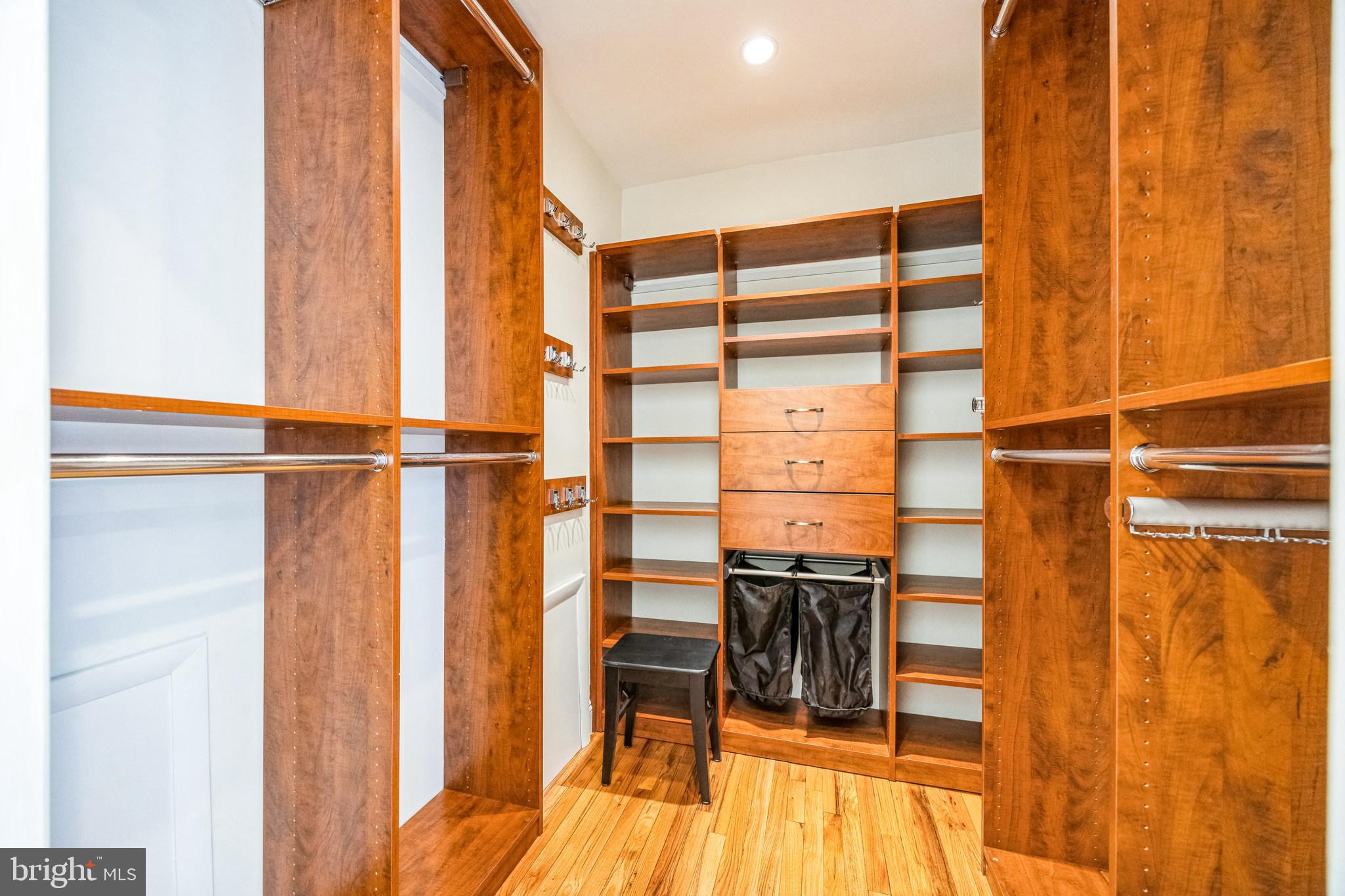 WASHINGTON SQ WEST - Residential Income