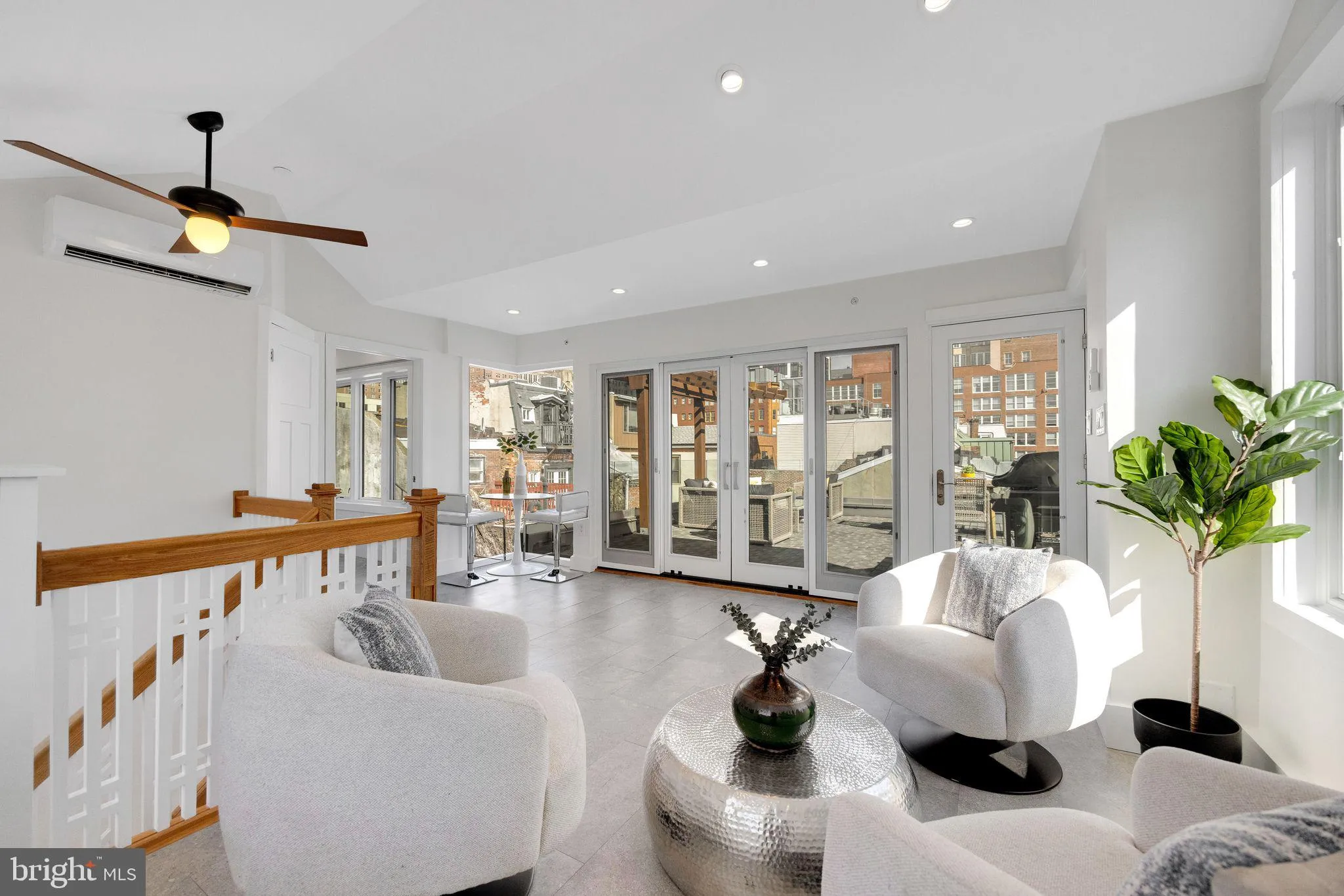 Philadelphia, Pennsylvania 19107, United States, 1 Bedroom Bedrooms, ,Residential,Active,96900