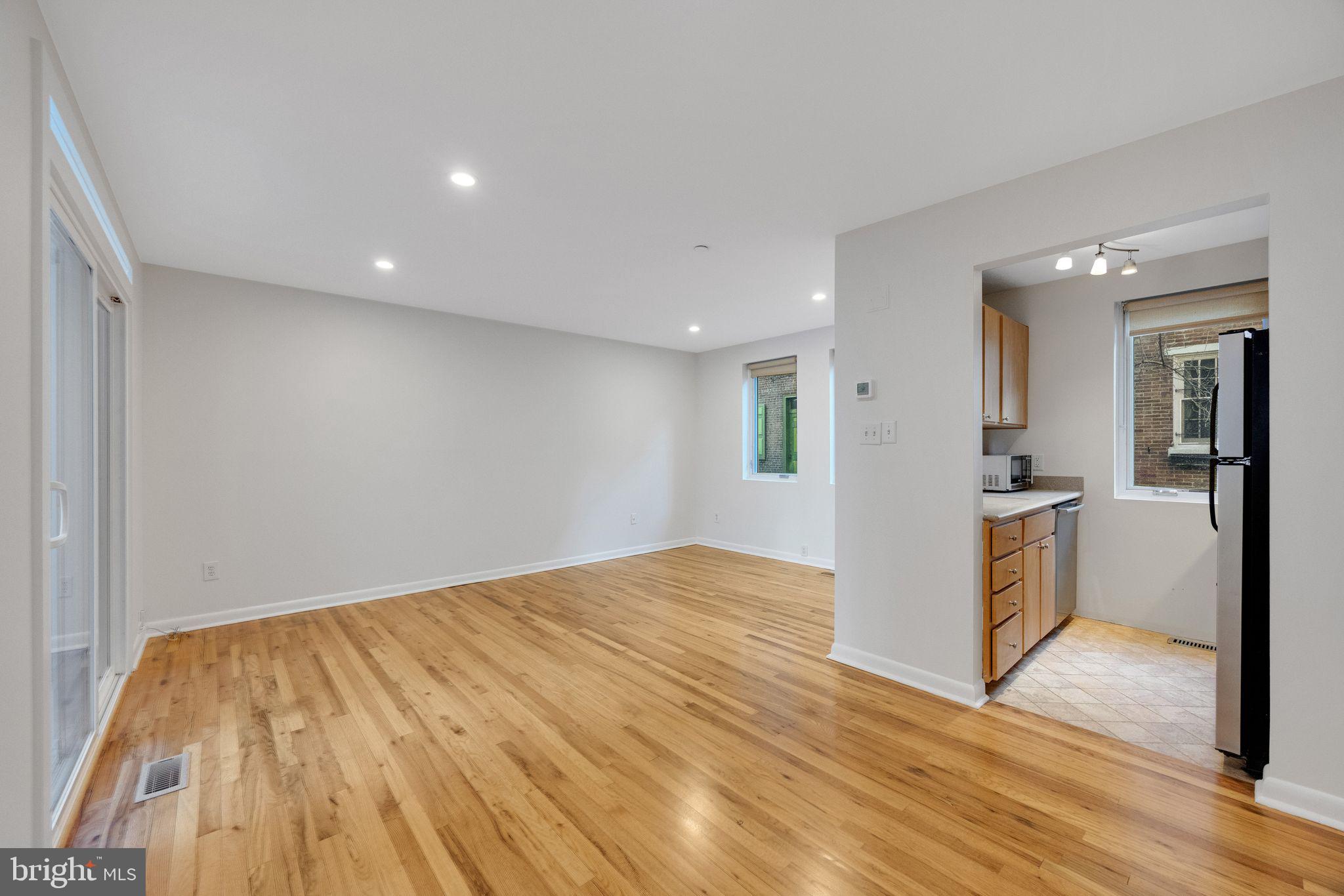 WASHINGTON SQ WEST - Residential Income