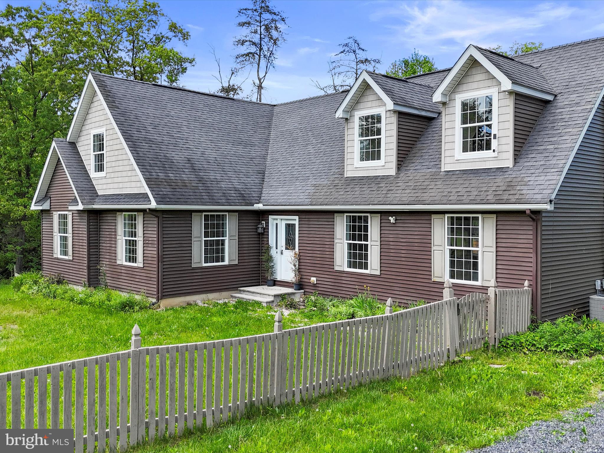 HEDGESVILLE - Residential