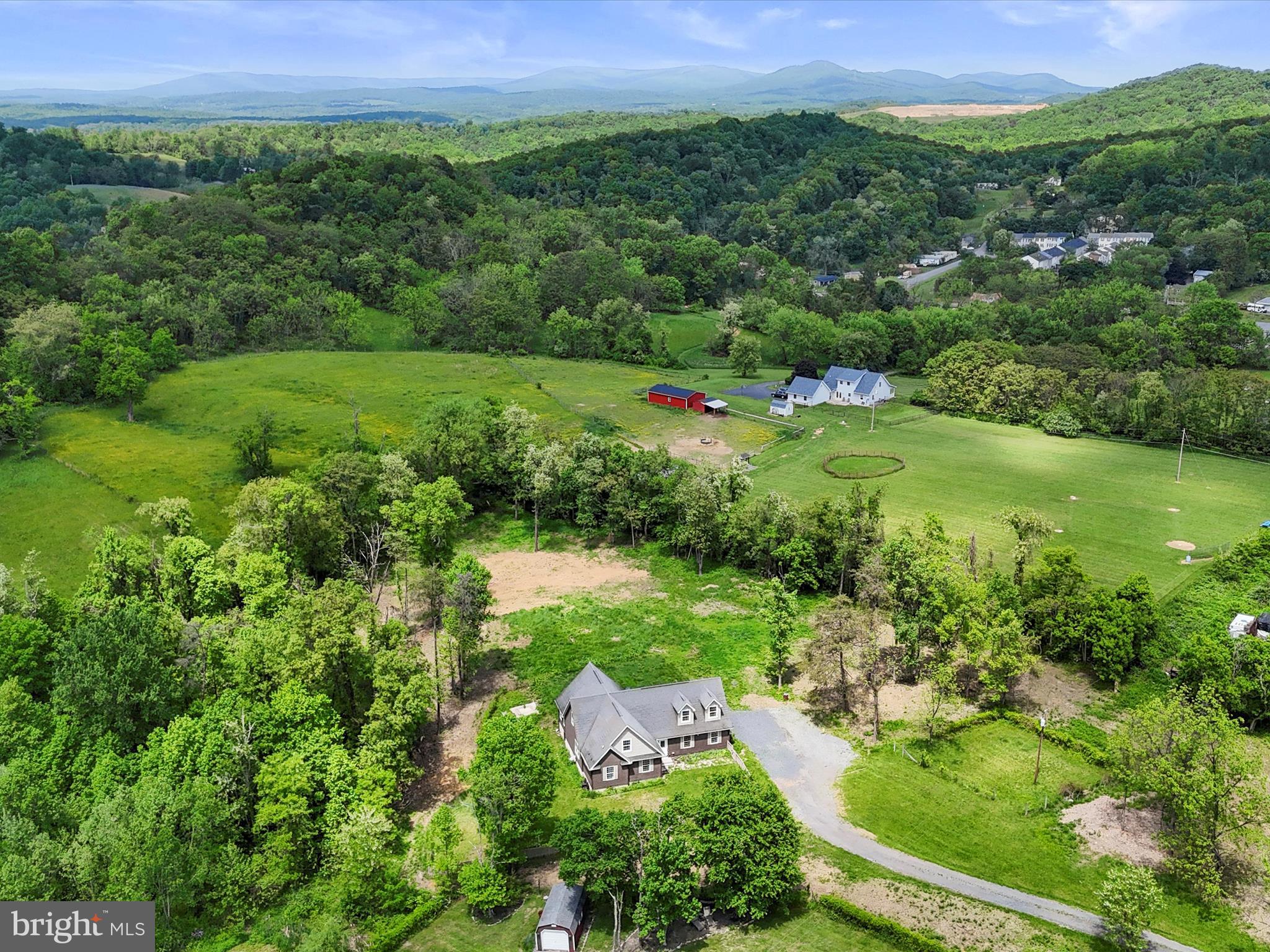 HEDGESVILLE - Residential