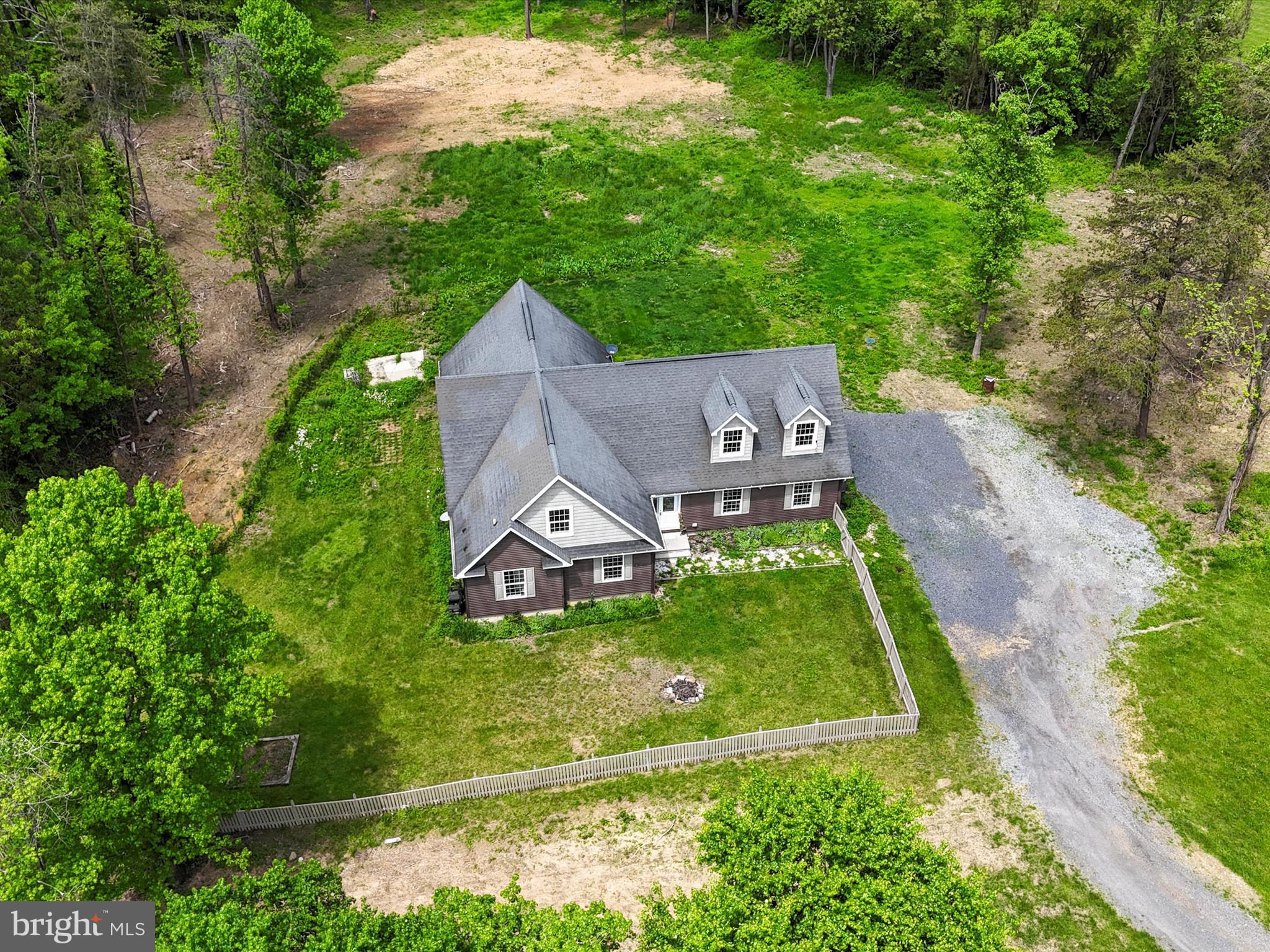 HEDGESVILLE - Residential