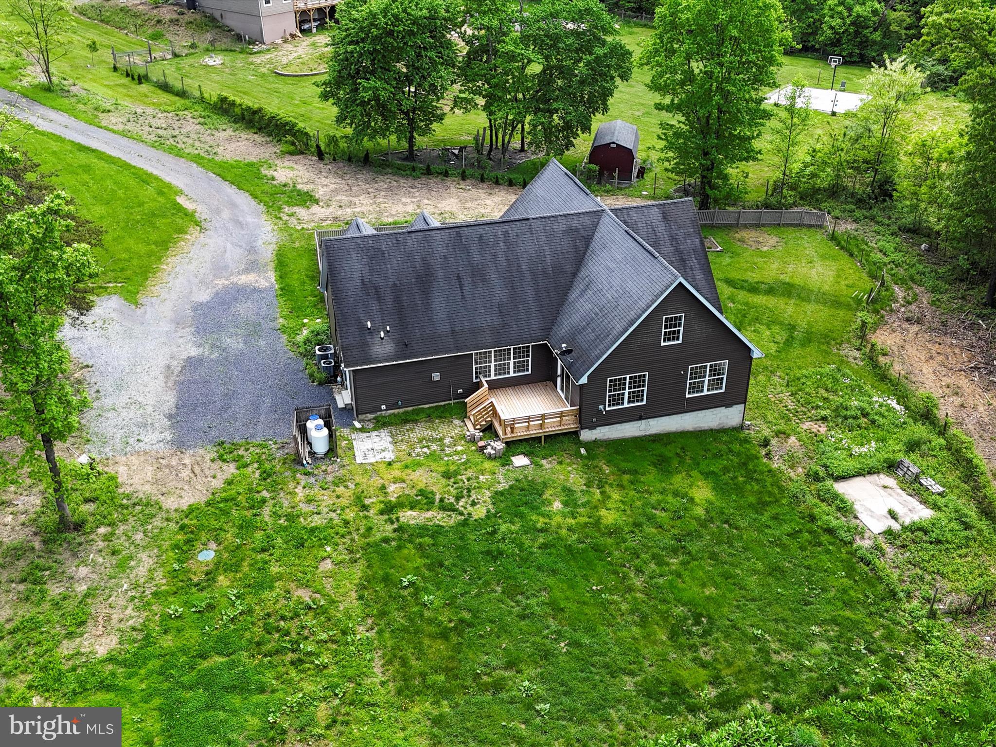 HEDGESVILLE - Residential