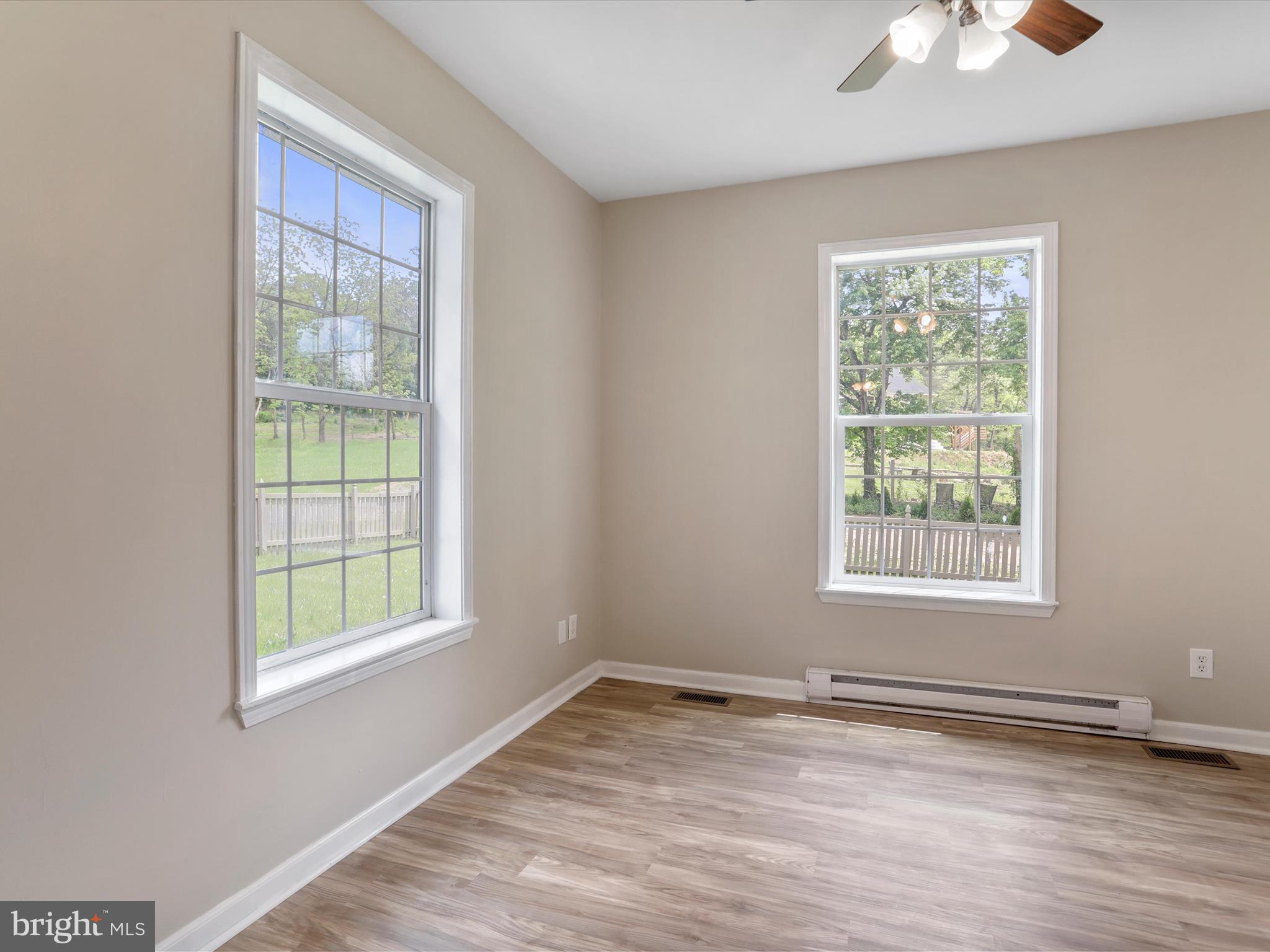 HEDGESVILLE - Residential