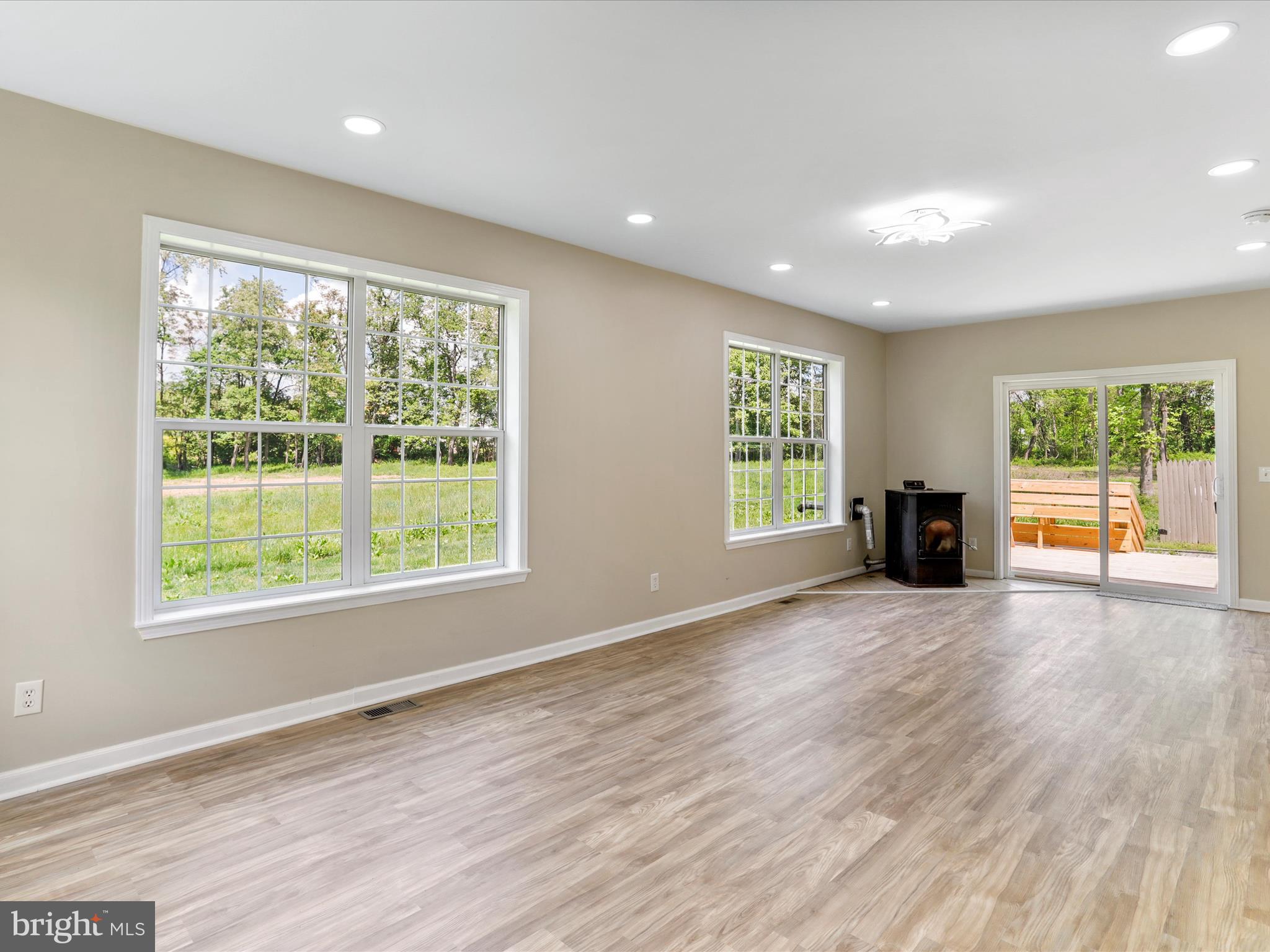 HEDGESVILLE - Residential