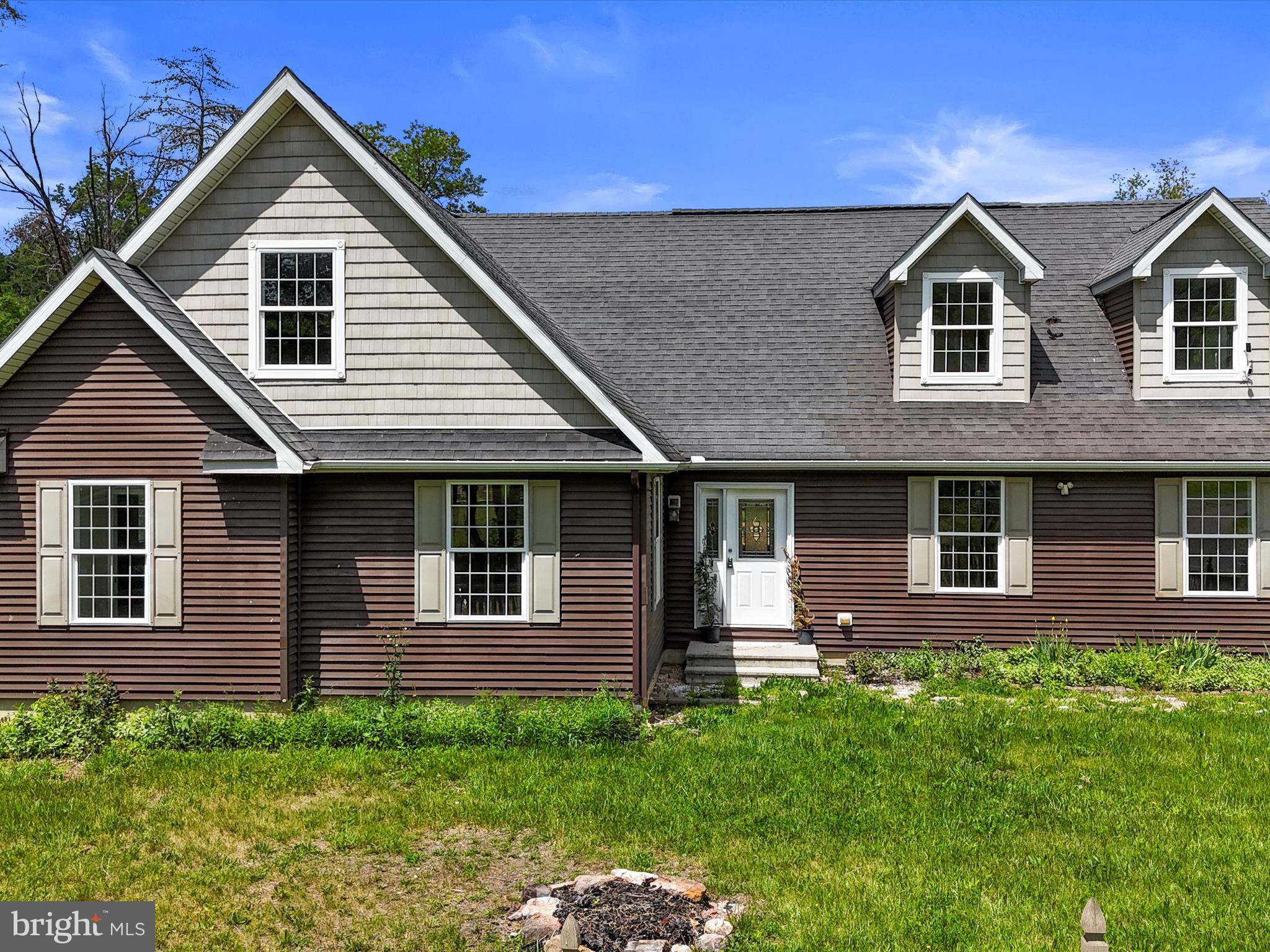 HEDGESVILLE - Residential