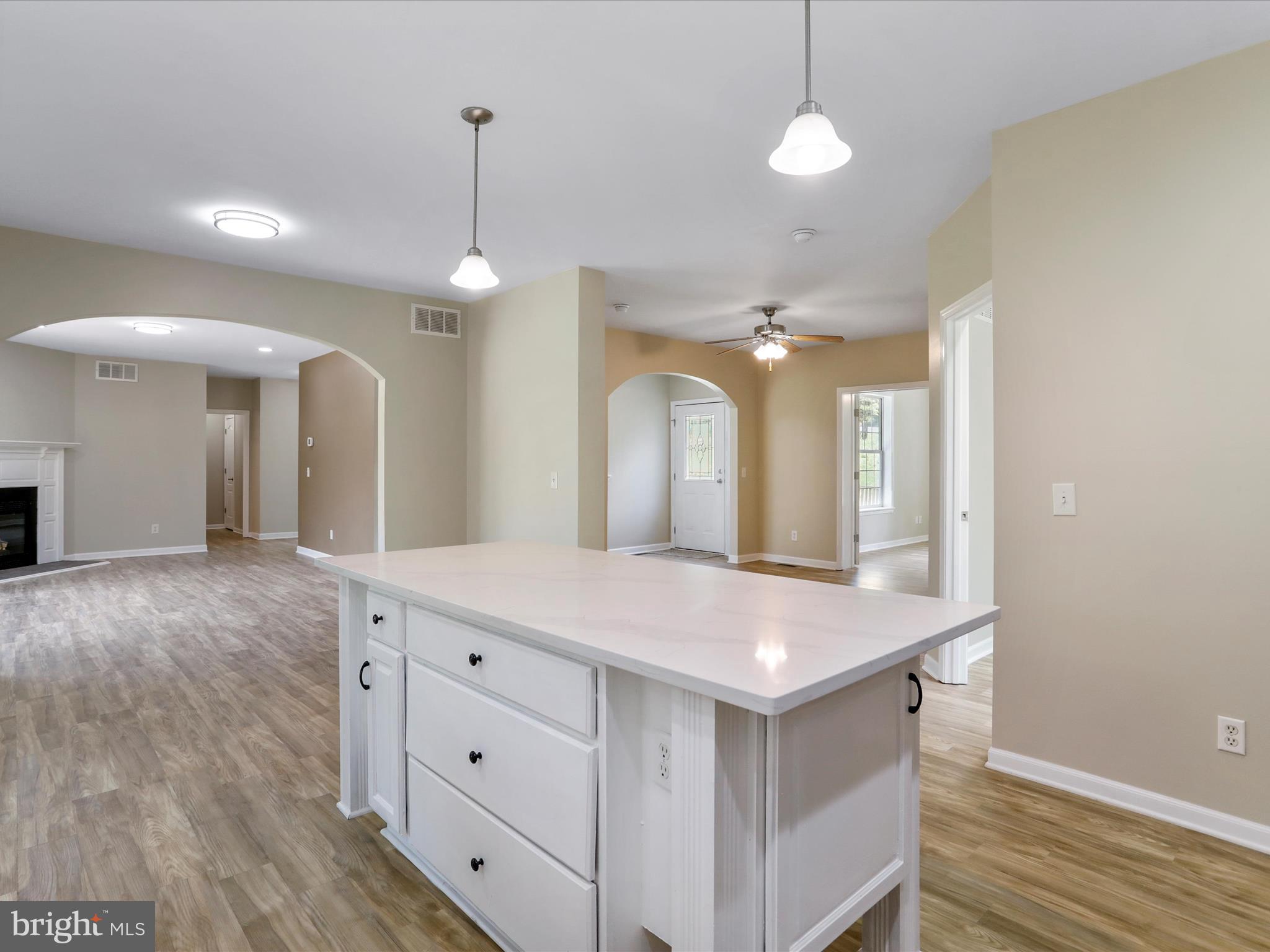 HEDGESVILLE - Residential