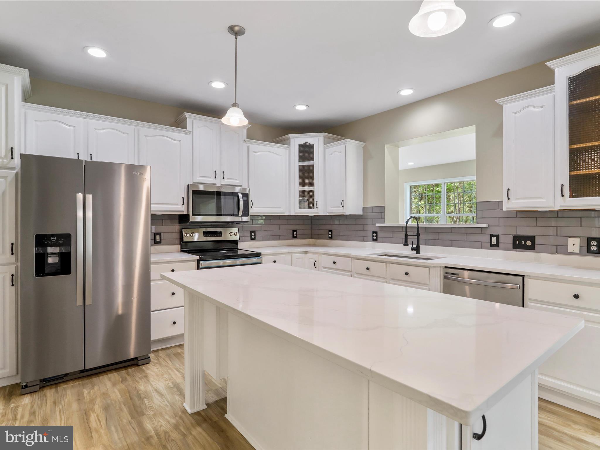 HEDGESVILLE - Residential