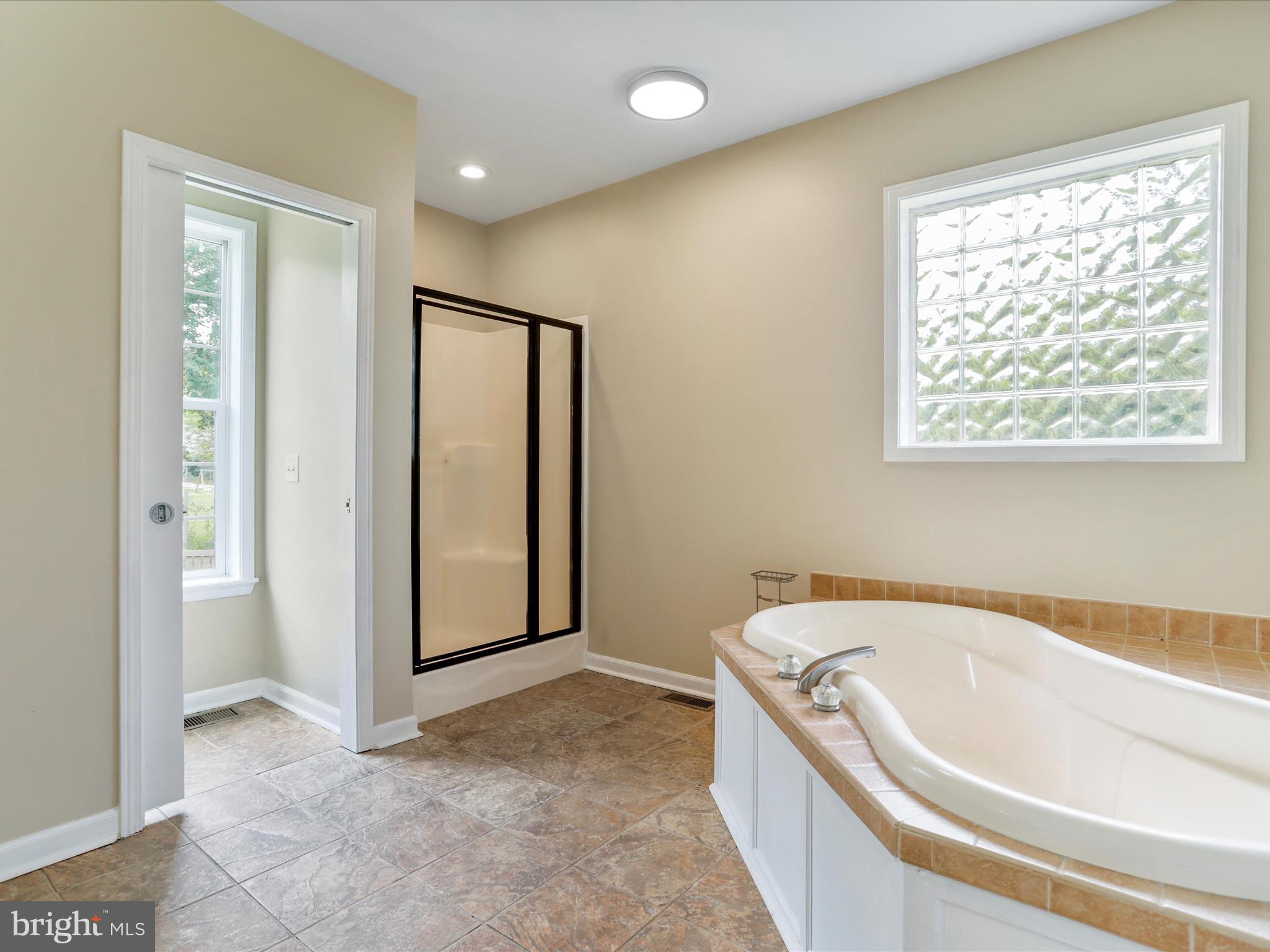 HEDGESVILLE - Residential