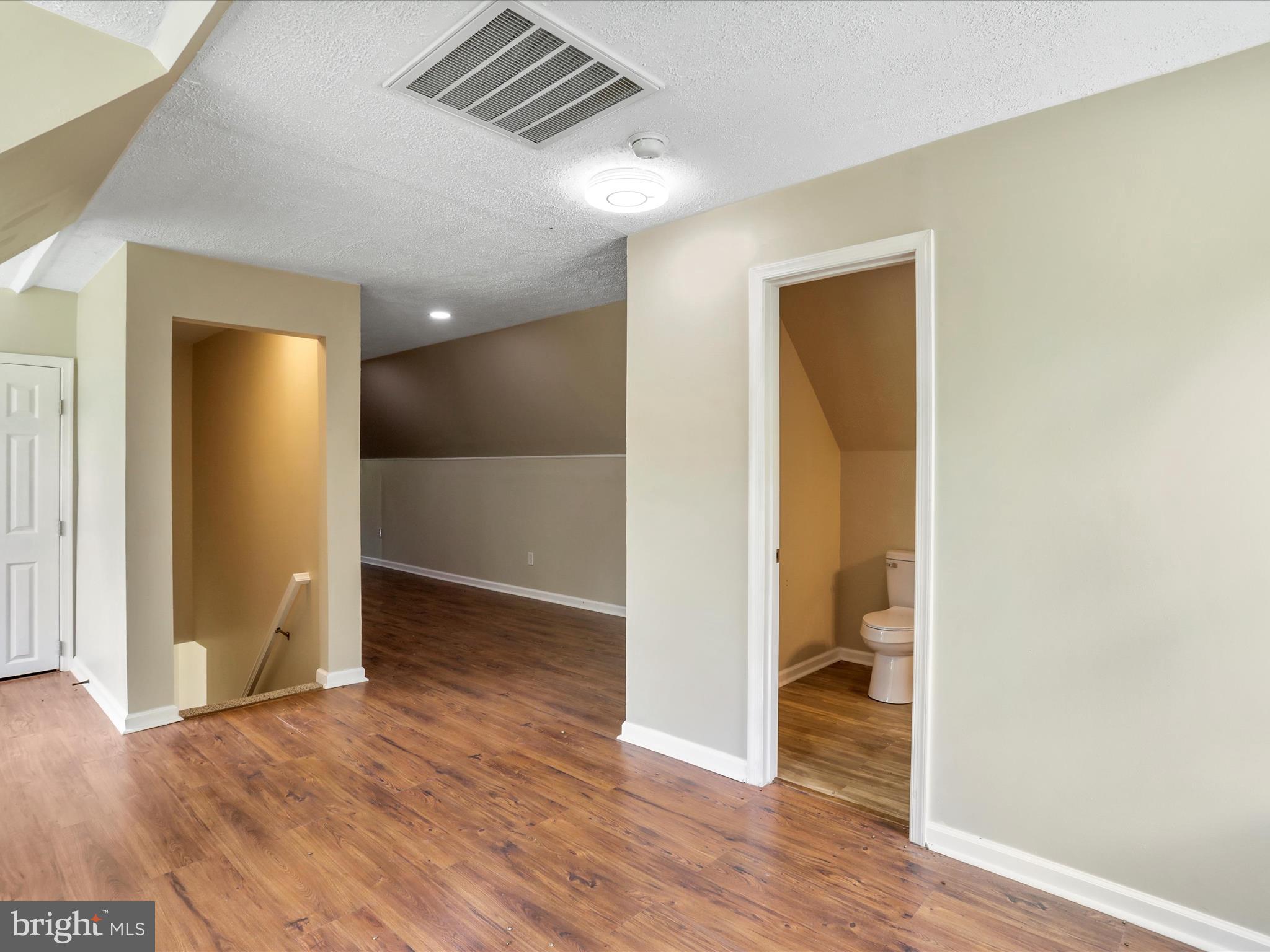 HEDGESVILLE - Residential