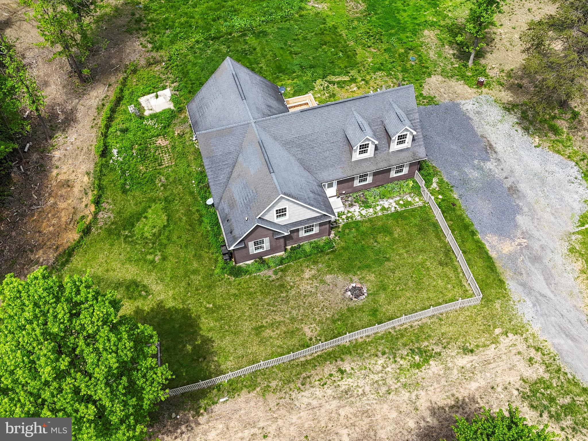 HEDGESVILLE - Residential