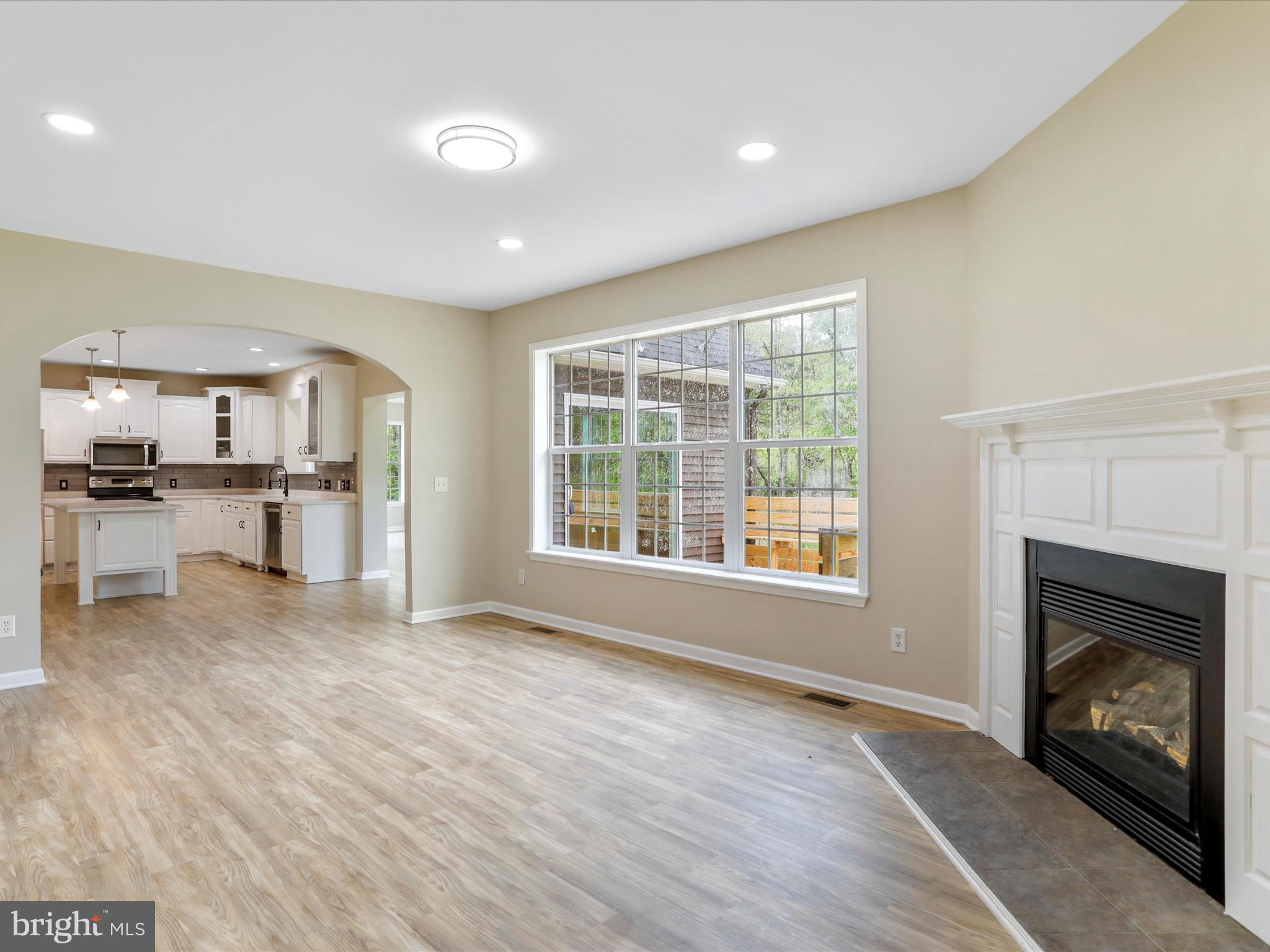 HEDGESVILLE - Residential