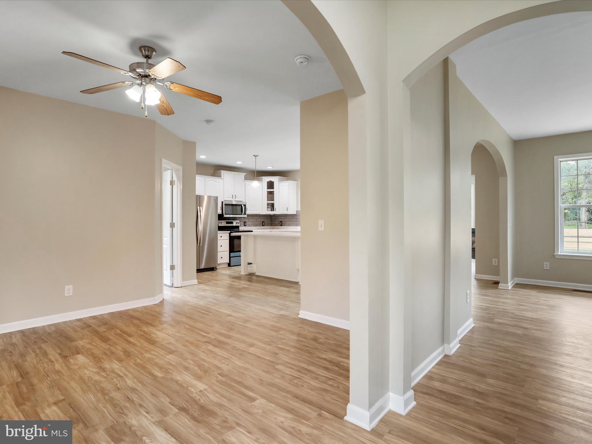 HEDGESVILLE - Residential