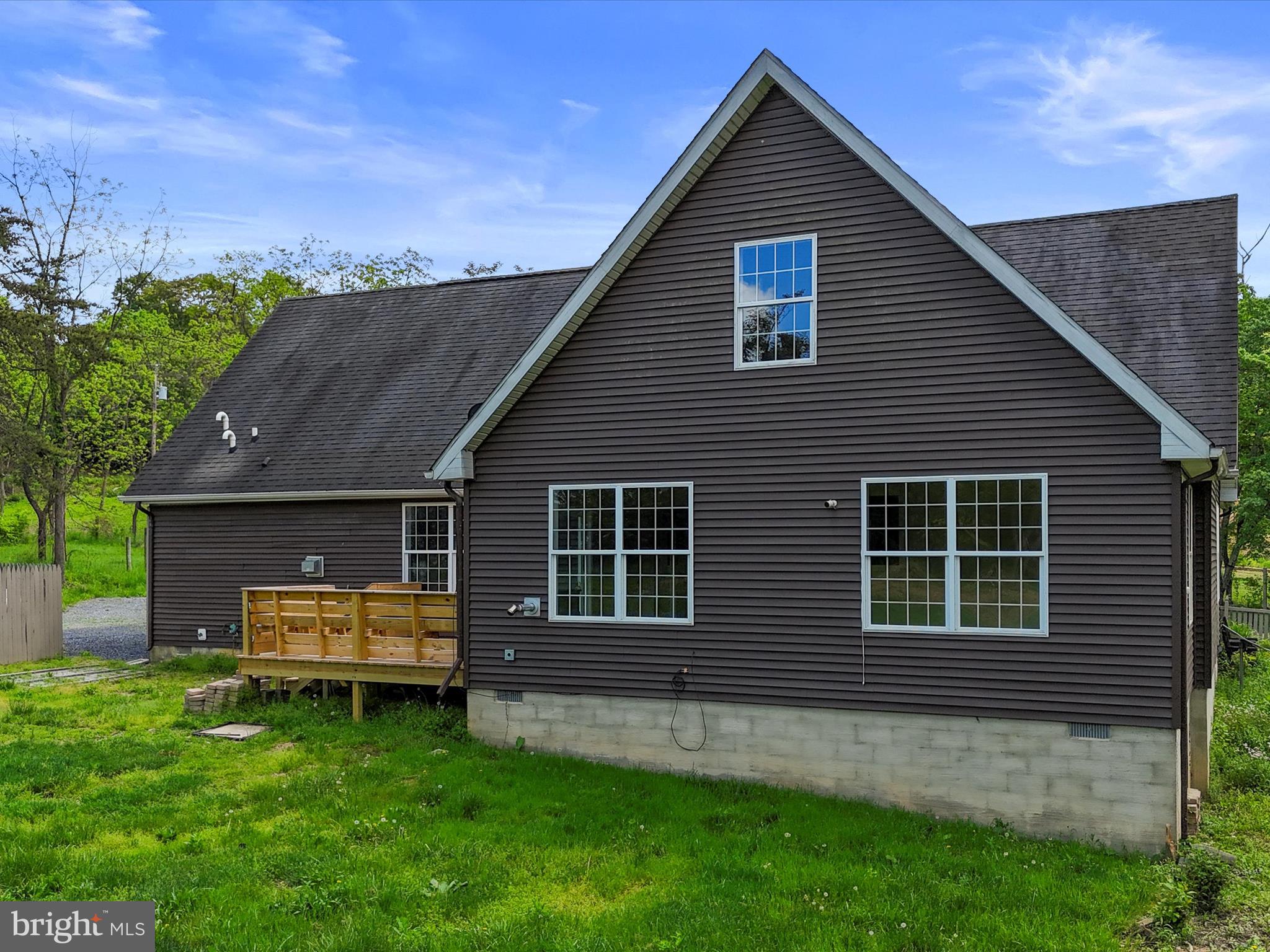 HEDGESVILLE - Residential