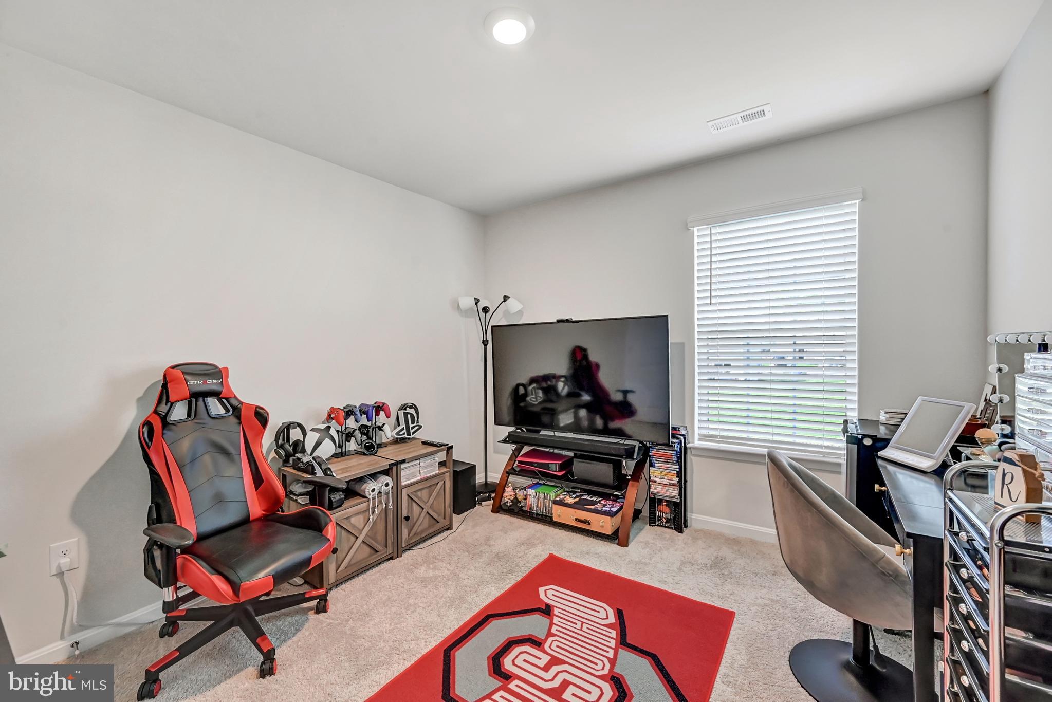 LOCUST RUN - Residential