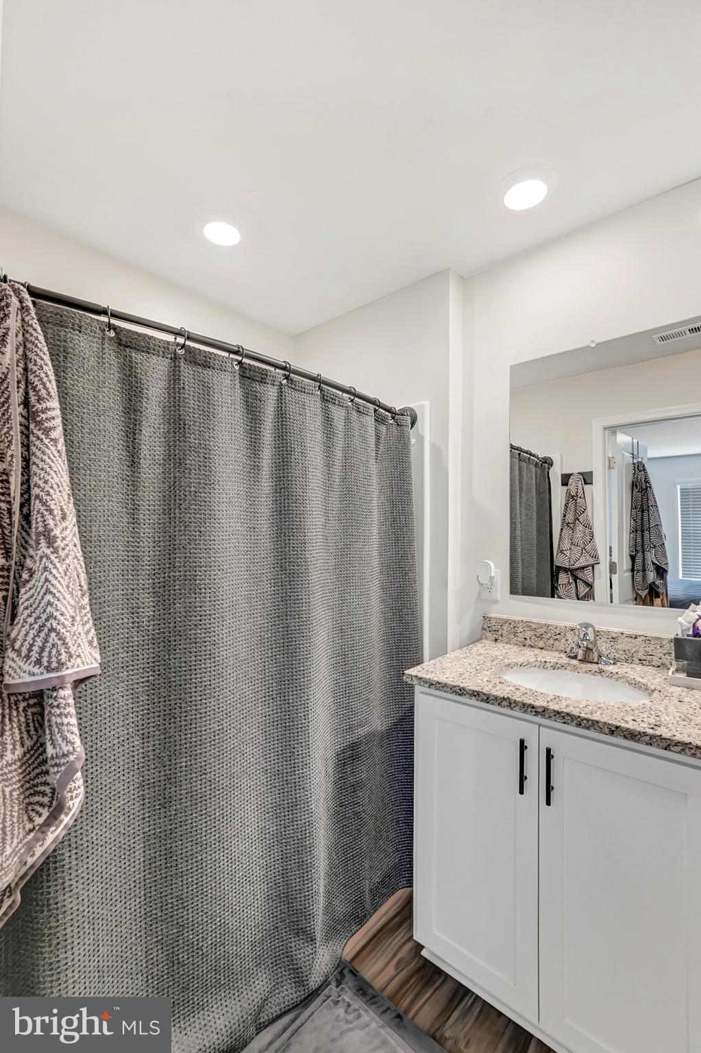 LOCUST RUN - Residential