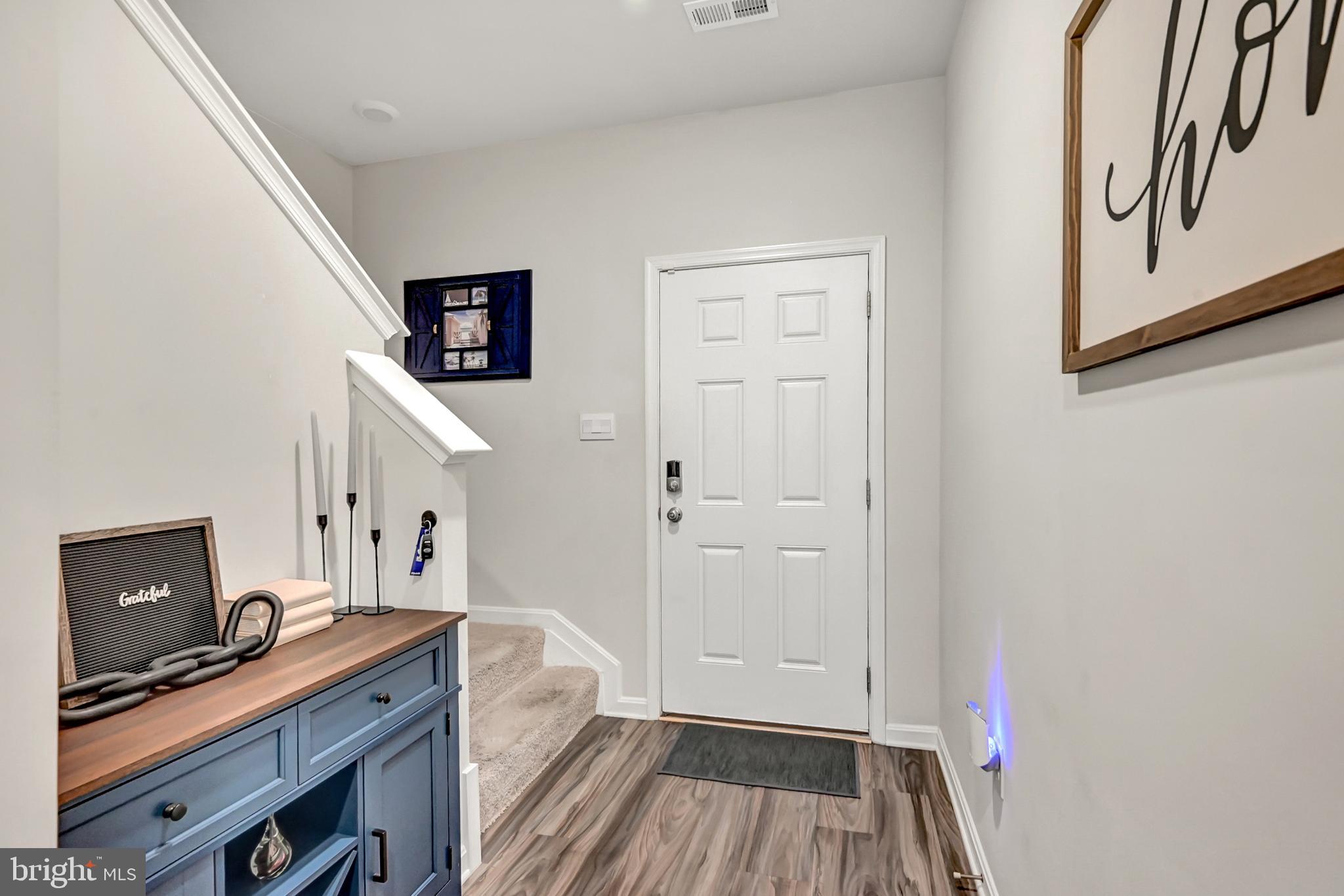 LOCUST RUN - Residential