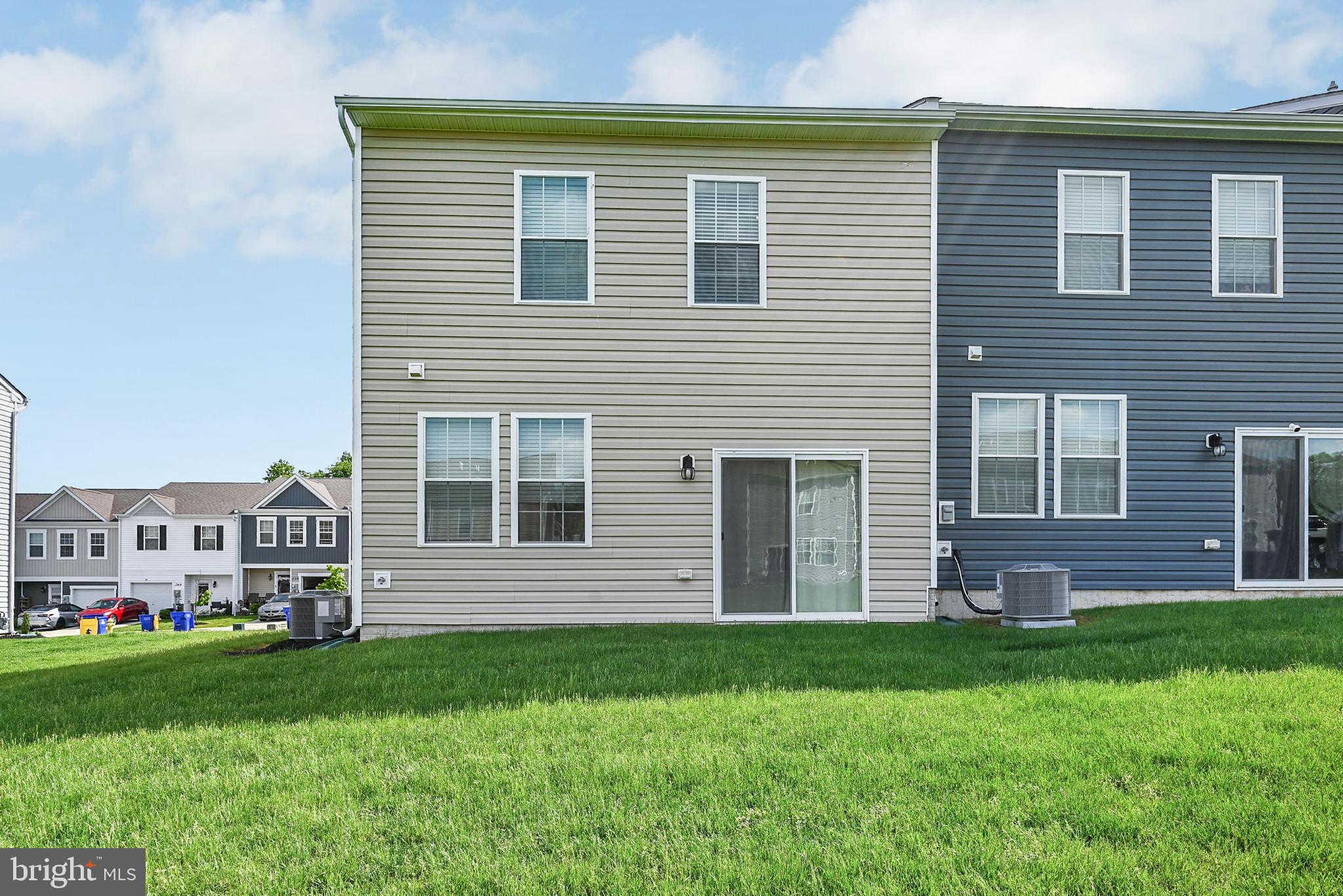 LOCUST RUN - Residential