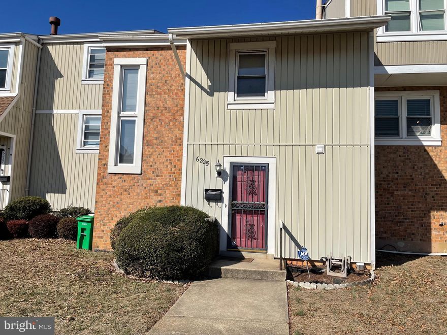 Large 3 level townhome with 3 bedrooms, 1 full and 2 half baths.  Entry level has large eat-in-kitchen, dining room and step-down living room.  Sliding glass doors lead to small back yard.  Basement level with recreation room, laundry area and storage.   Upper level has 3 bedrooms, 1/2 bath in master bedroom and full bath in hallway.   Property is convenient to shopping, restaurants and the beltway leading to DC and the National Harbor for entertainment.  Property needs some updating.  Seller can make NO repairs.