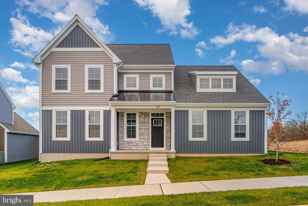 Photo of 107 Sparrow Lane, ELIZABETHTOWN, PA 17022 (MLS # PALA2064160)