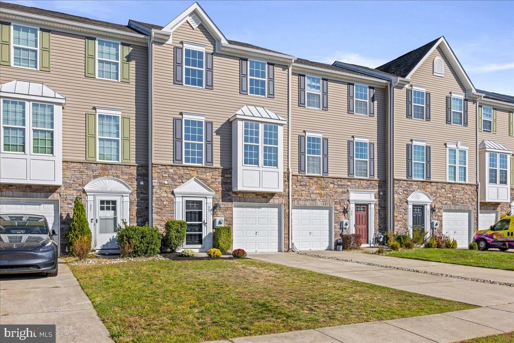 Photo of 33 Tailor Lane, SICKLERVILLE, NJ 08081 (MLS # NJCD2103506)