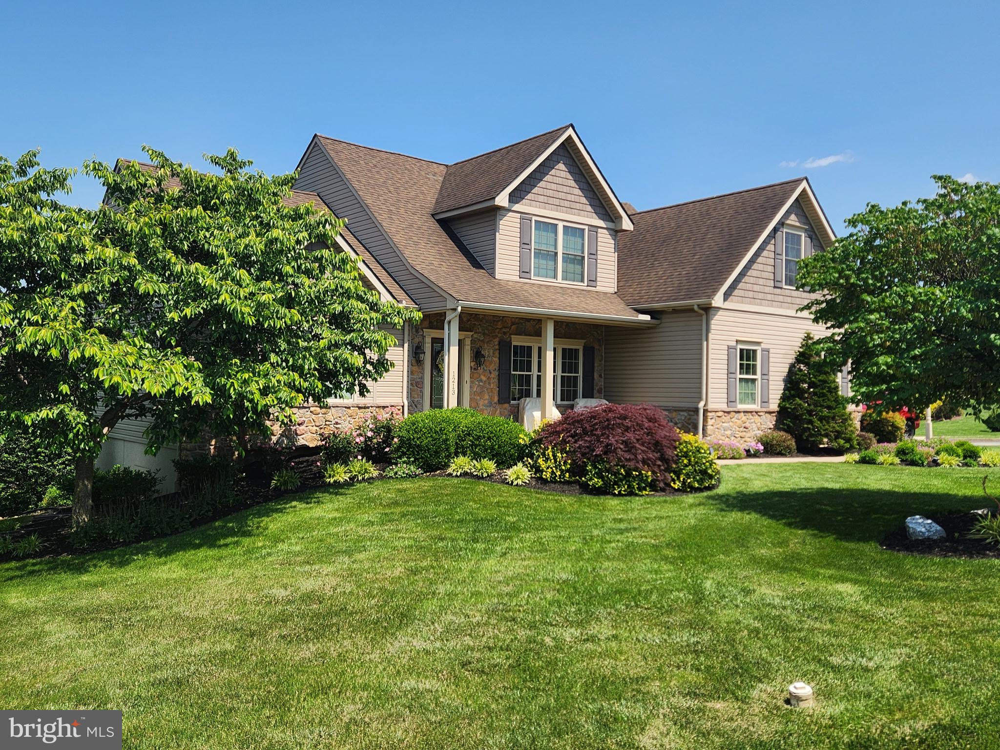 1213 WINTERBERRY DRIVE