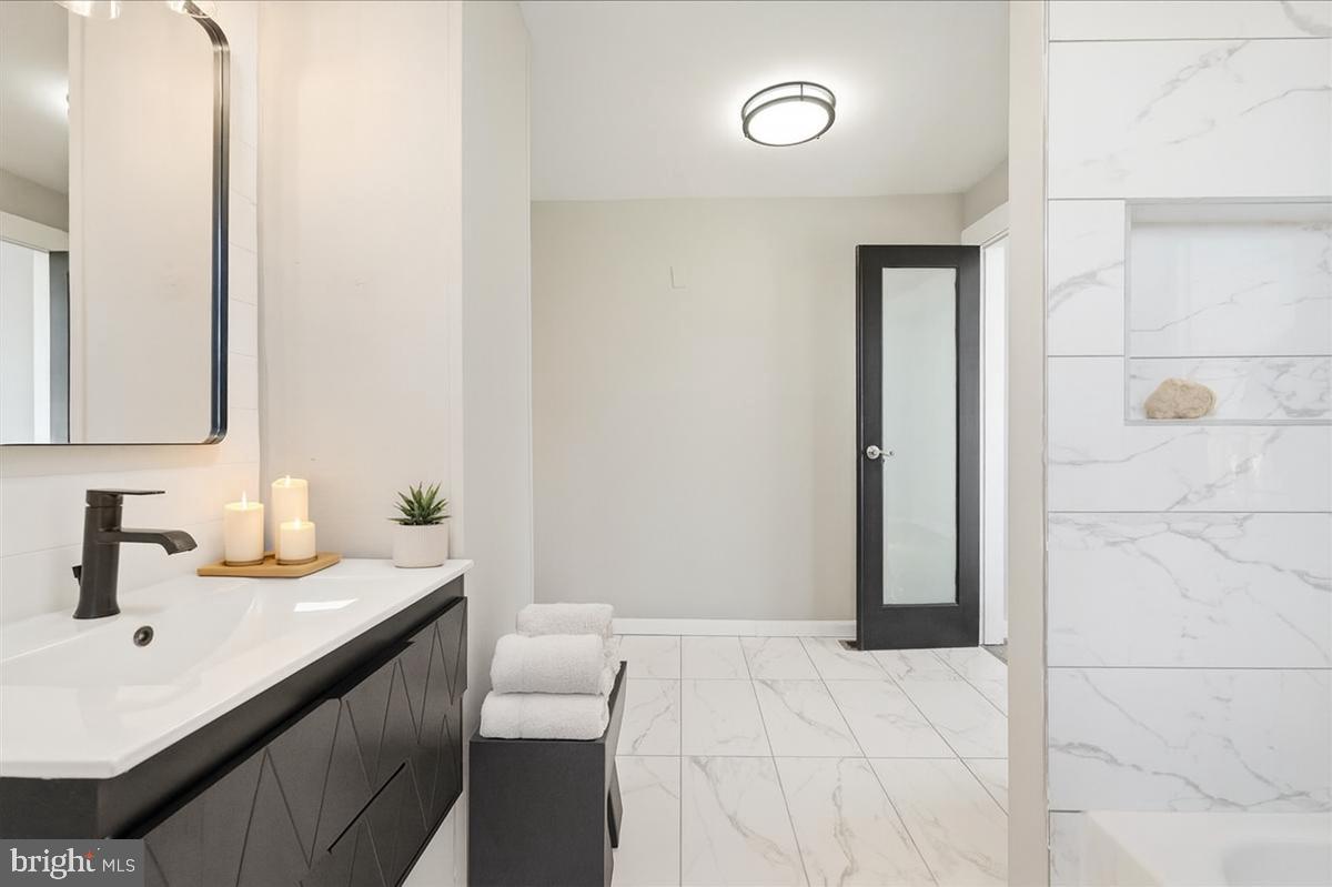 MAYFIELD - Residential