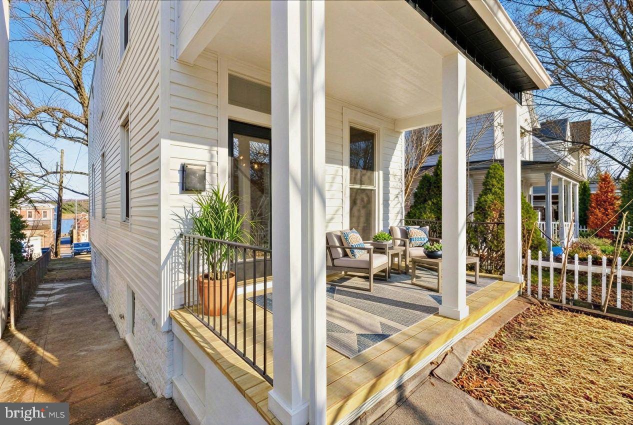 MAYFIELD - Residential