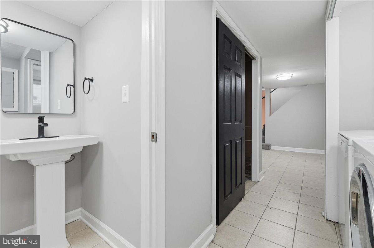 MAYFIELD - Residential