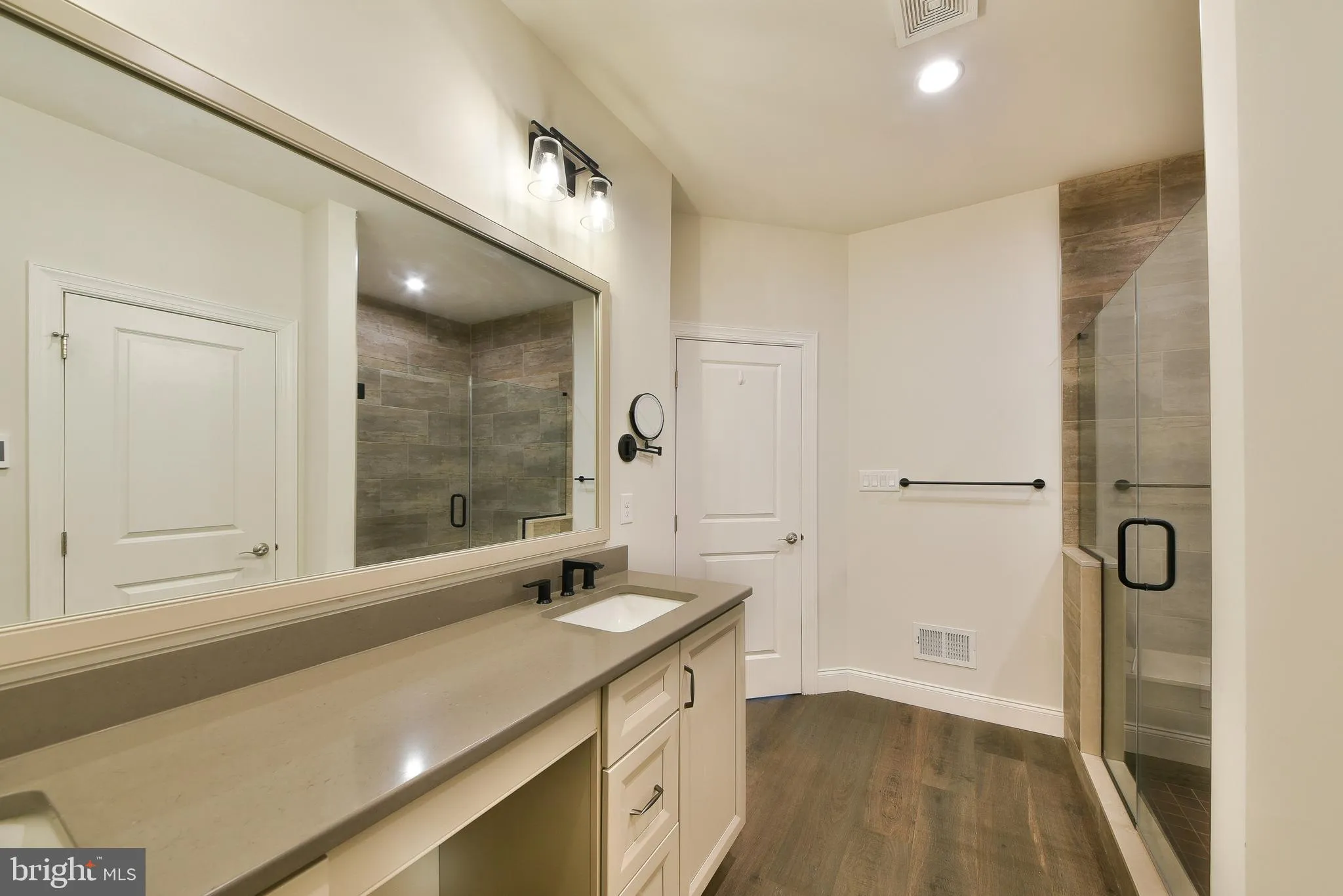 Yardley, Pennsylvania 19067, United States, 3 Bedrooms Bedrooms, ,3 BathroomsBathrooms,Residential,Contingent,146107